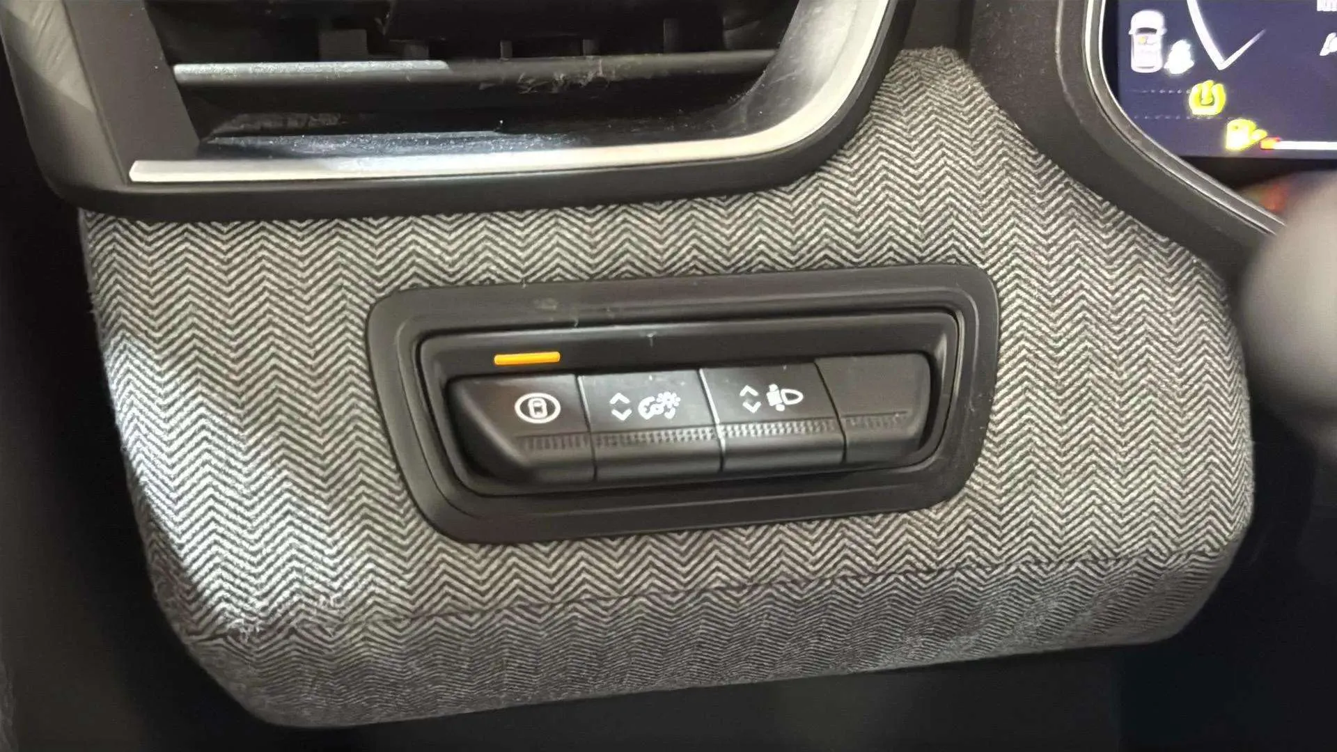 Renault Clio Techno TCe 90 - foto 20
