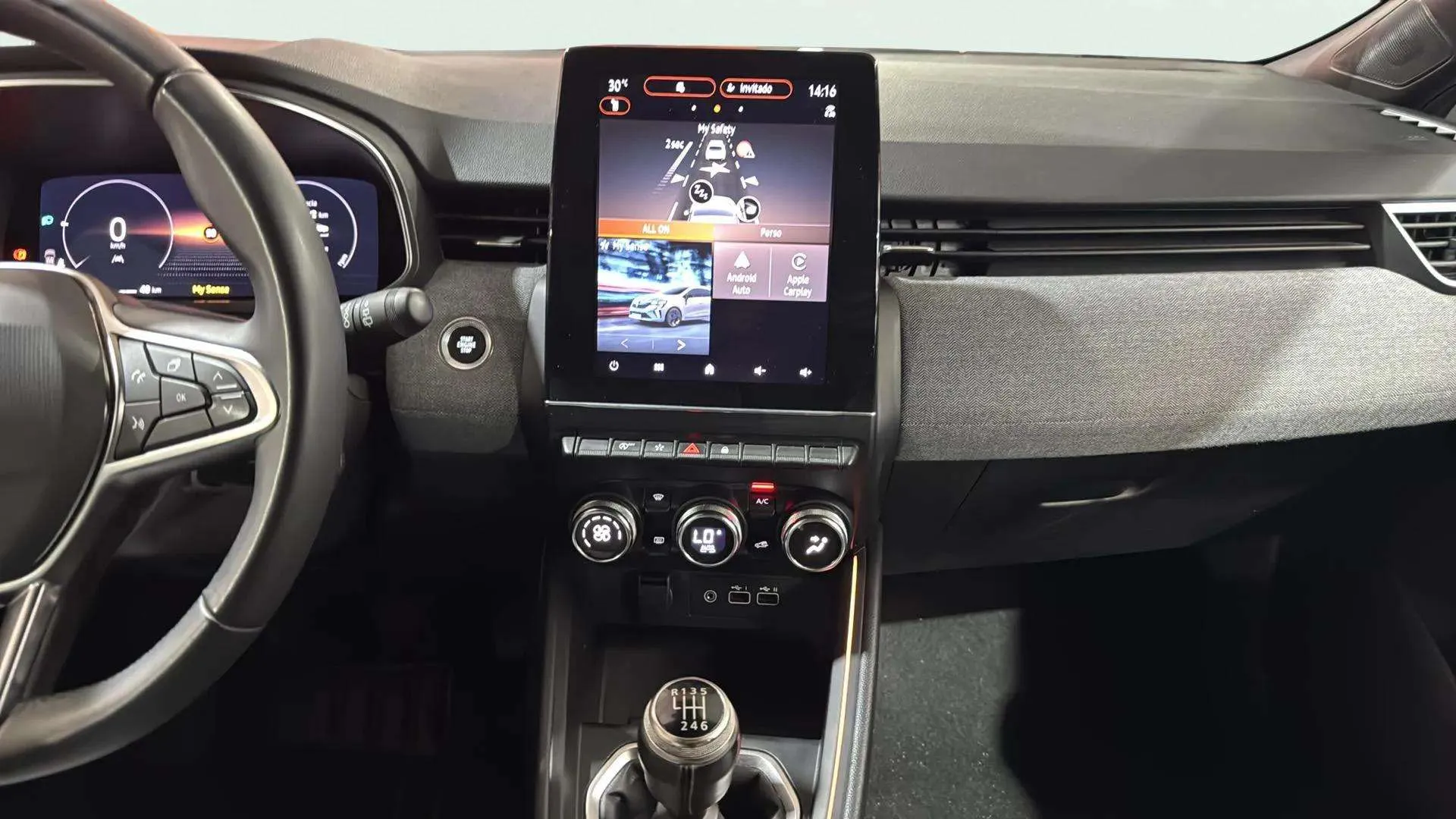 Renault Clio Techno TCe 90 - foto 12