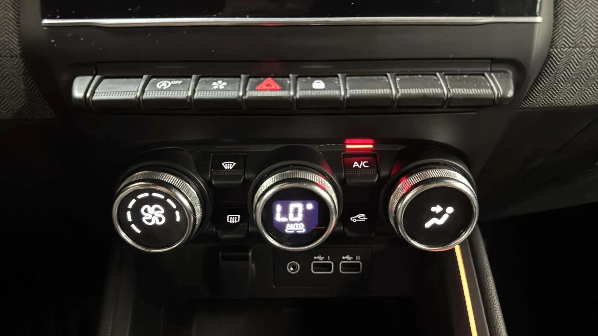 Renault Clio Techno TCe 90 - foto 16