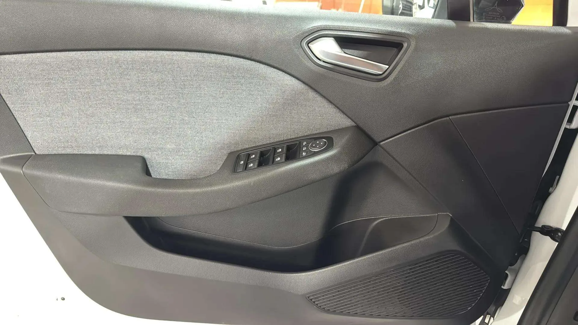 Renault Clio Techno TCe 90 - foto 24