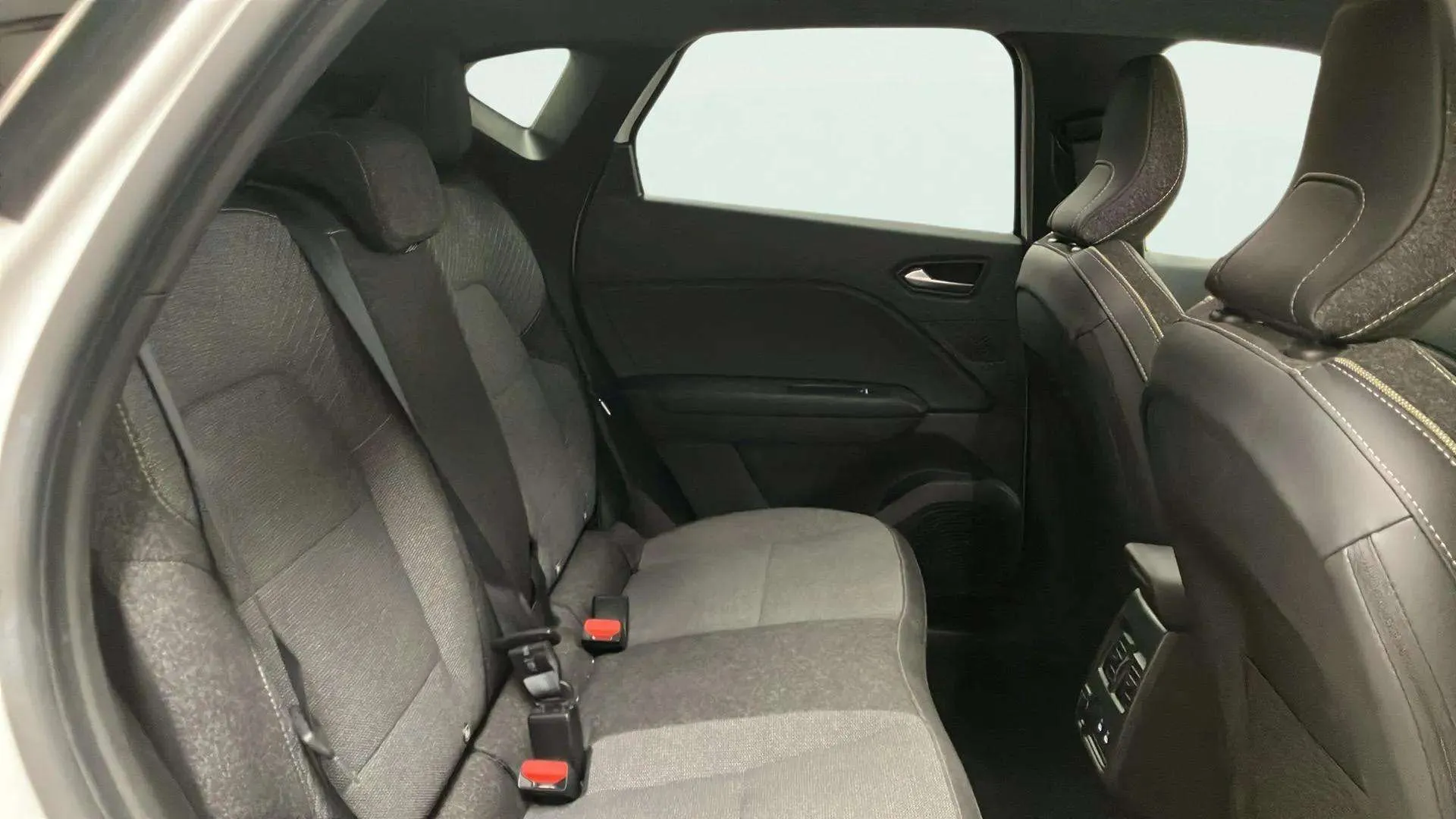 Renault Captur techno E-Tech full hybr. - foto 14