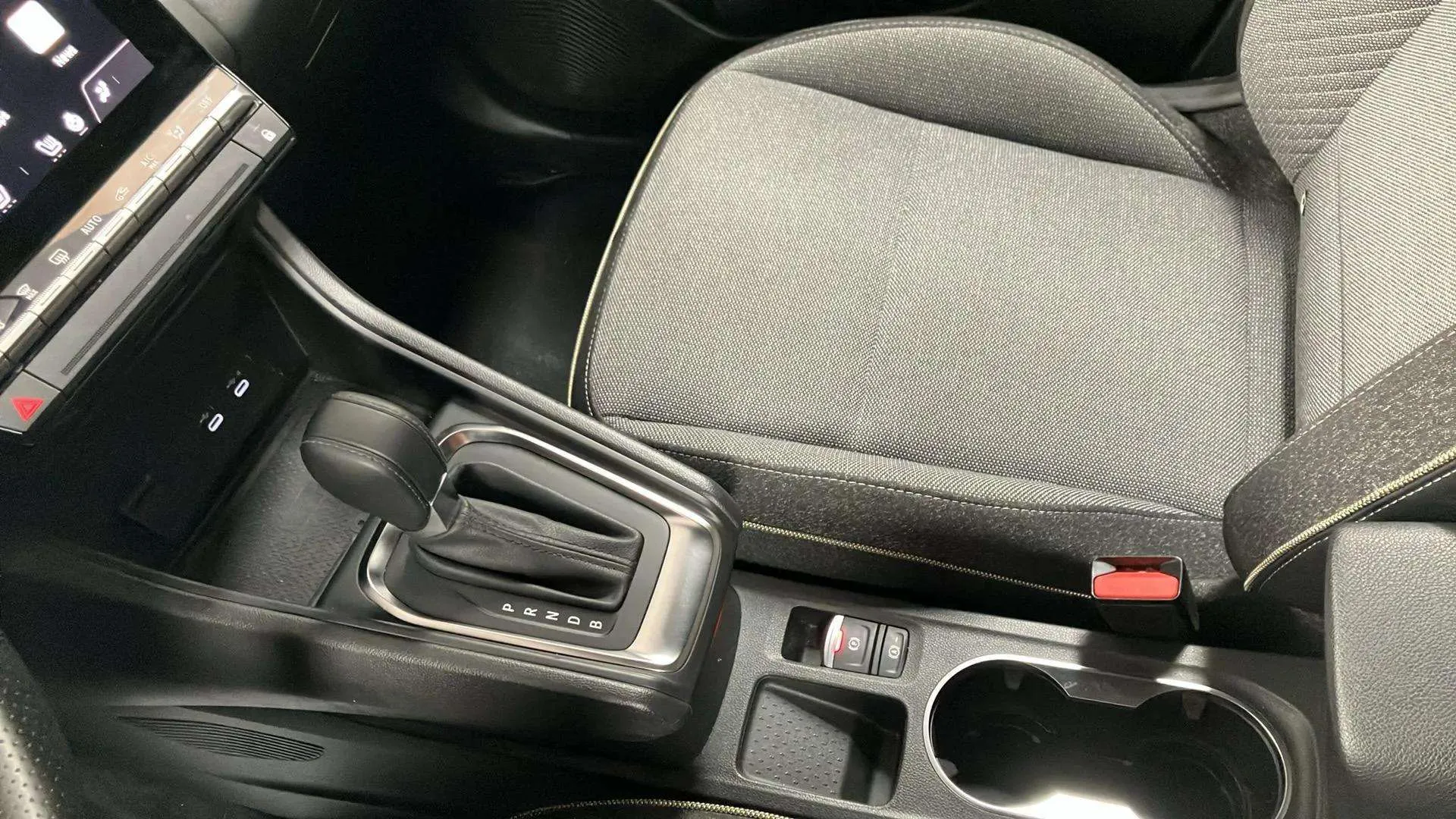 Renault Captur techno E-Tech full hybr. - foto 22