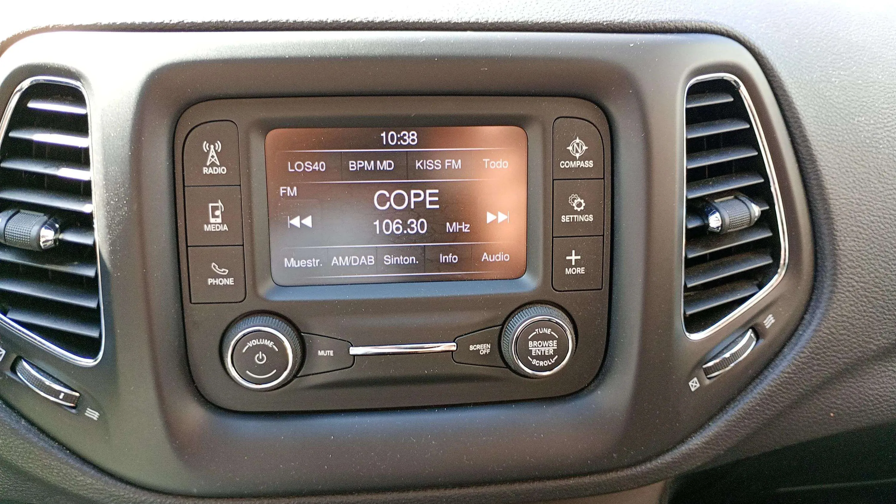 Jeep Compass 1.6 Mjet Longitude 4x2 - foto 10
