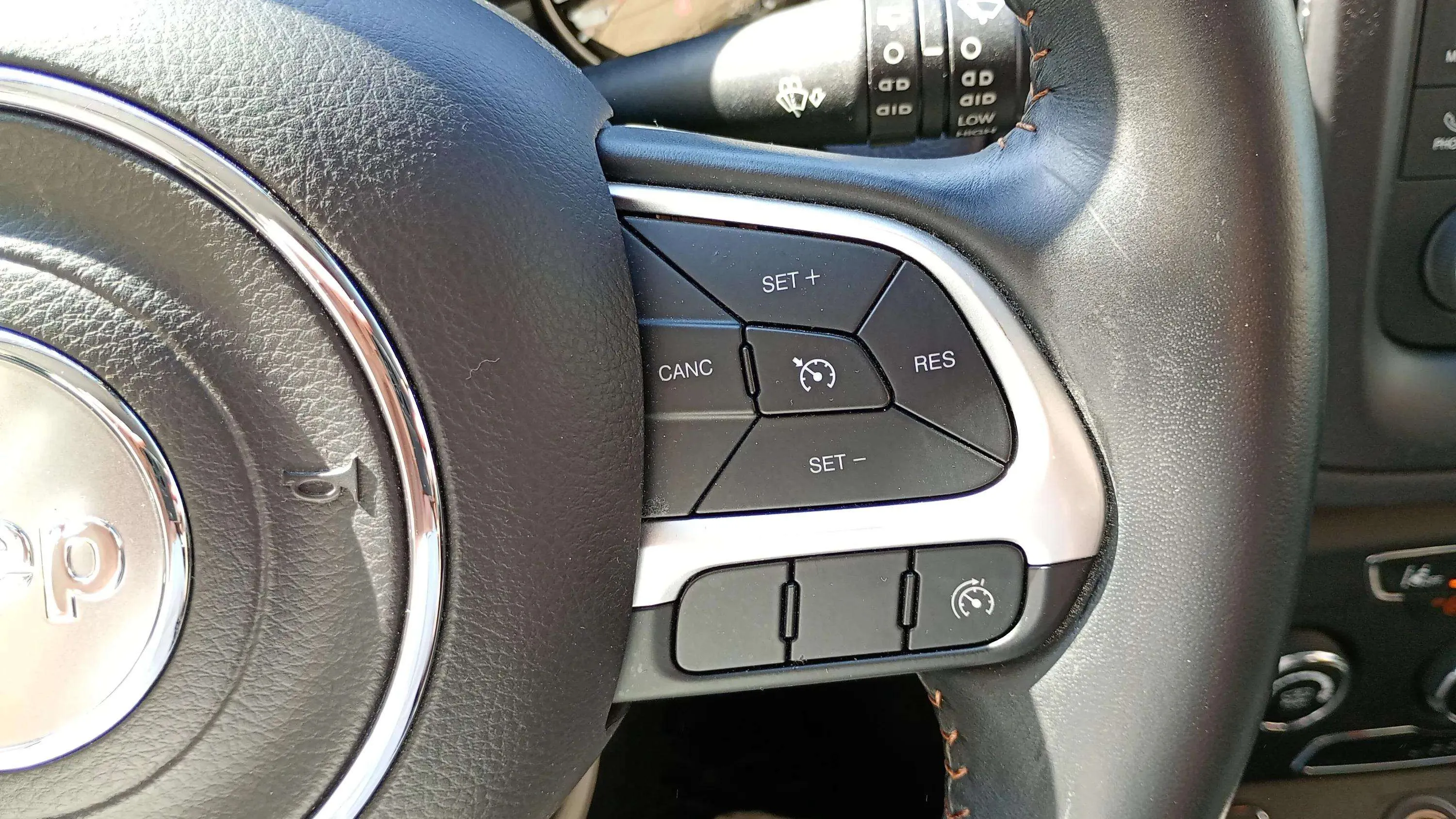 Jeep Compass 1.6 Mjet Longitude 4x2 - foto 12