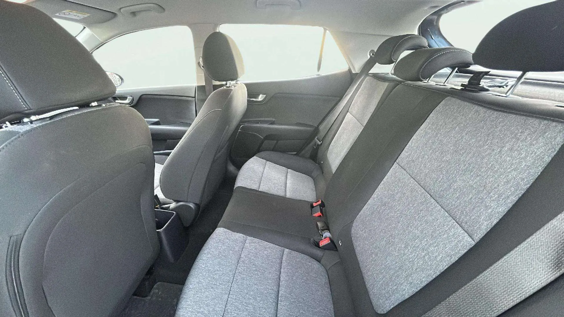 Kia Stonic 1.2 DPi Drive - foto 11