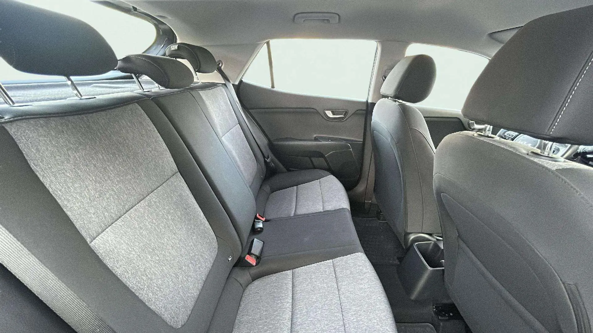 Kia Stonic 1.2 DPi Drive - foto 28