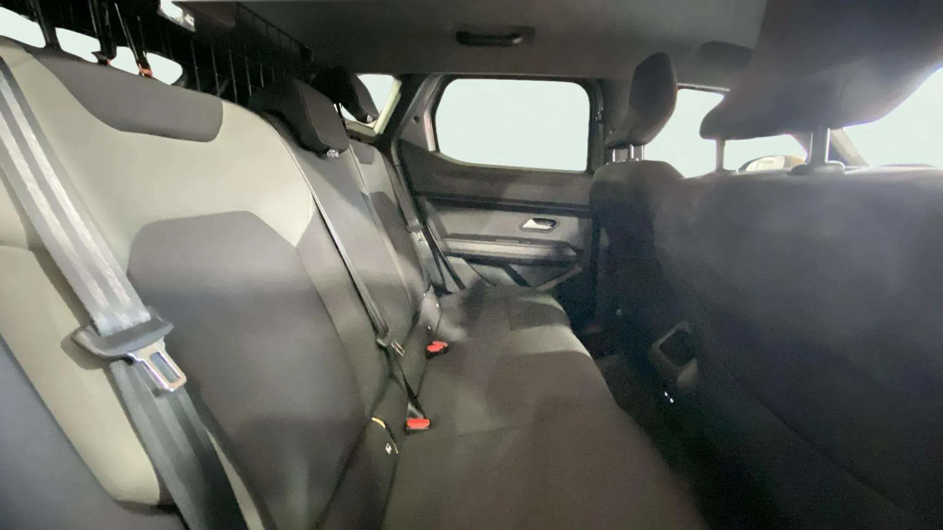 Dacia Duster Expression Hybrid 4x2 - foto 16