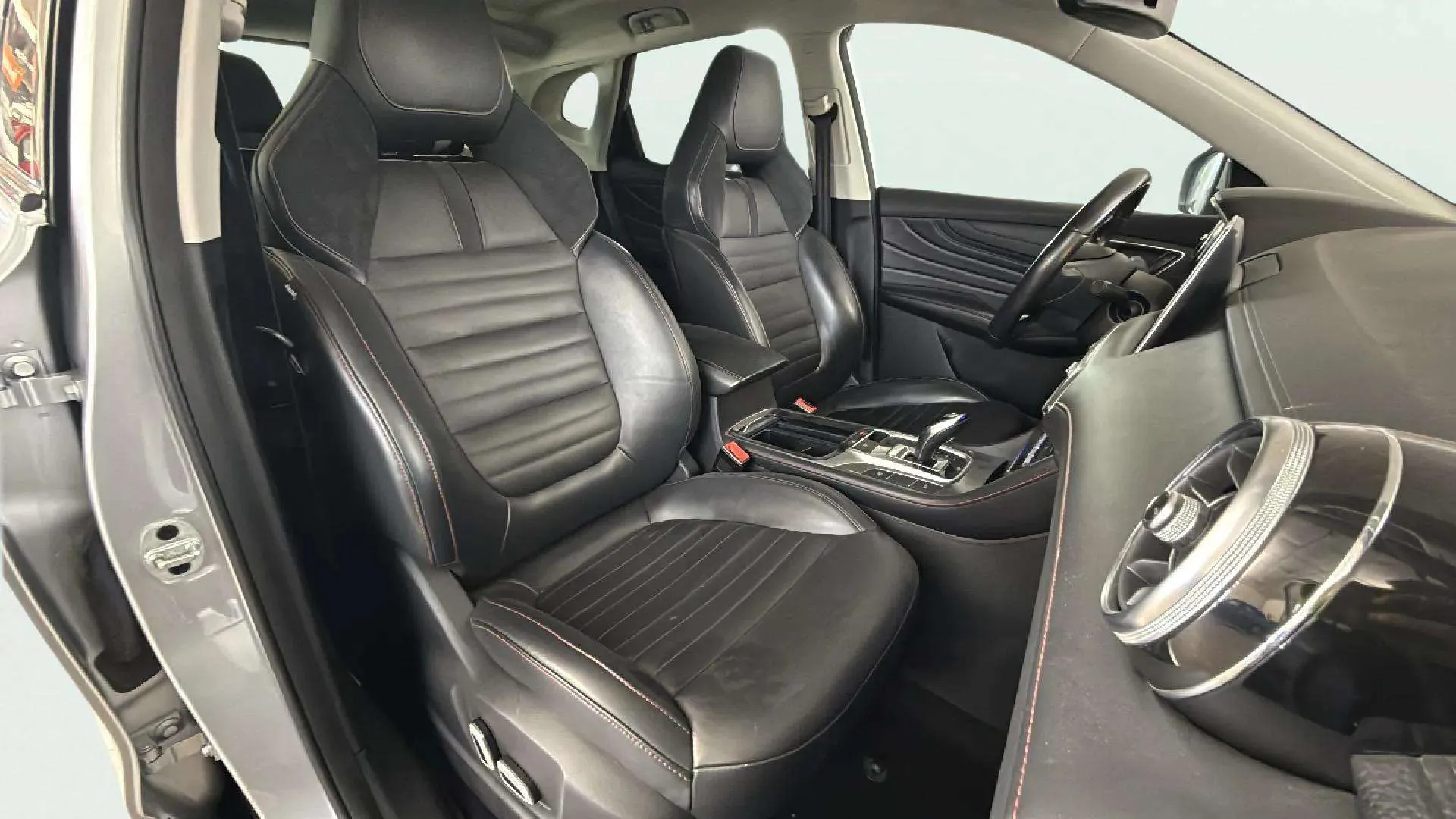 MG HS 1.5T-GDI PHEV Luxury - foto 25