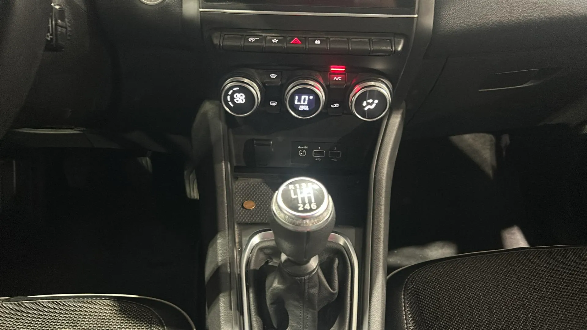 Renault Captur Intens TCe GPF Micro Híbrido - foto 18