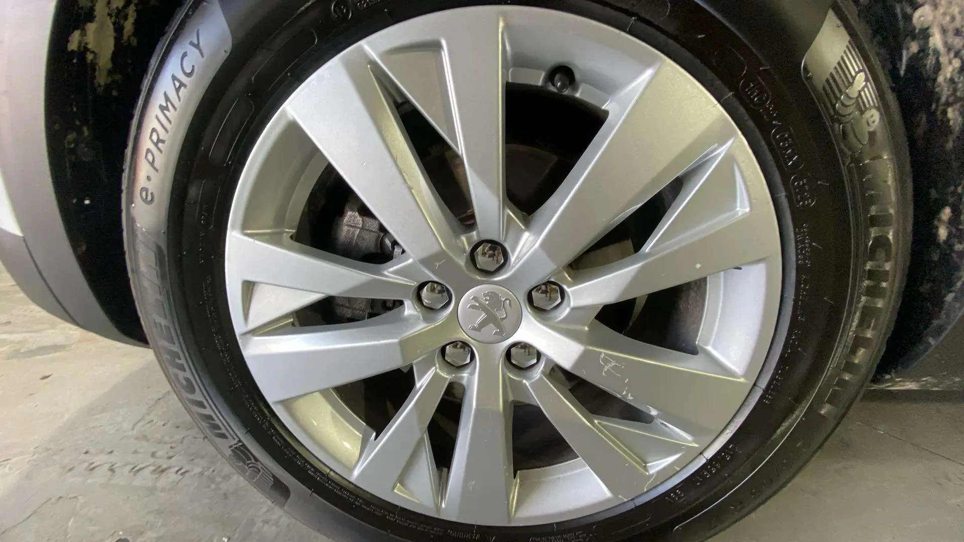 Peugeot 3008 1.6BLUEHDI Active - foto 21