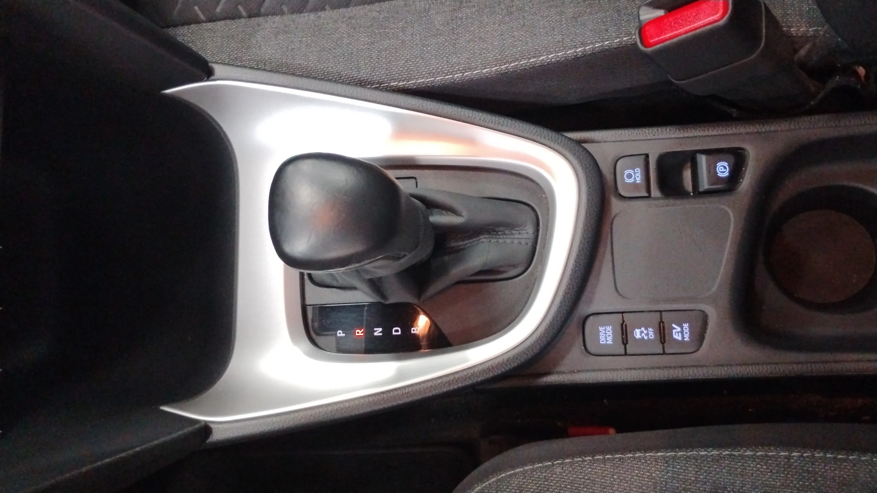 Toyota Yaris Cross 1.5 120H Active Tech - foto 21