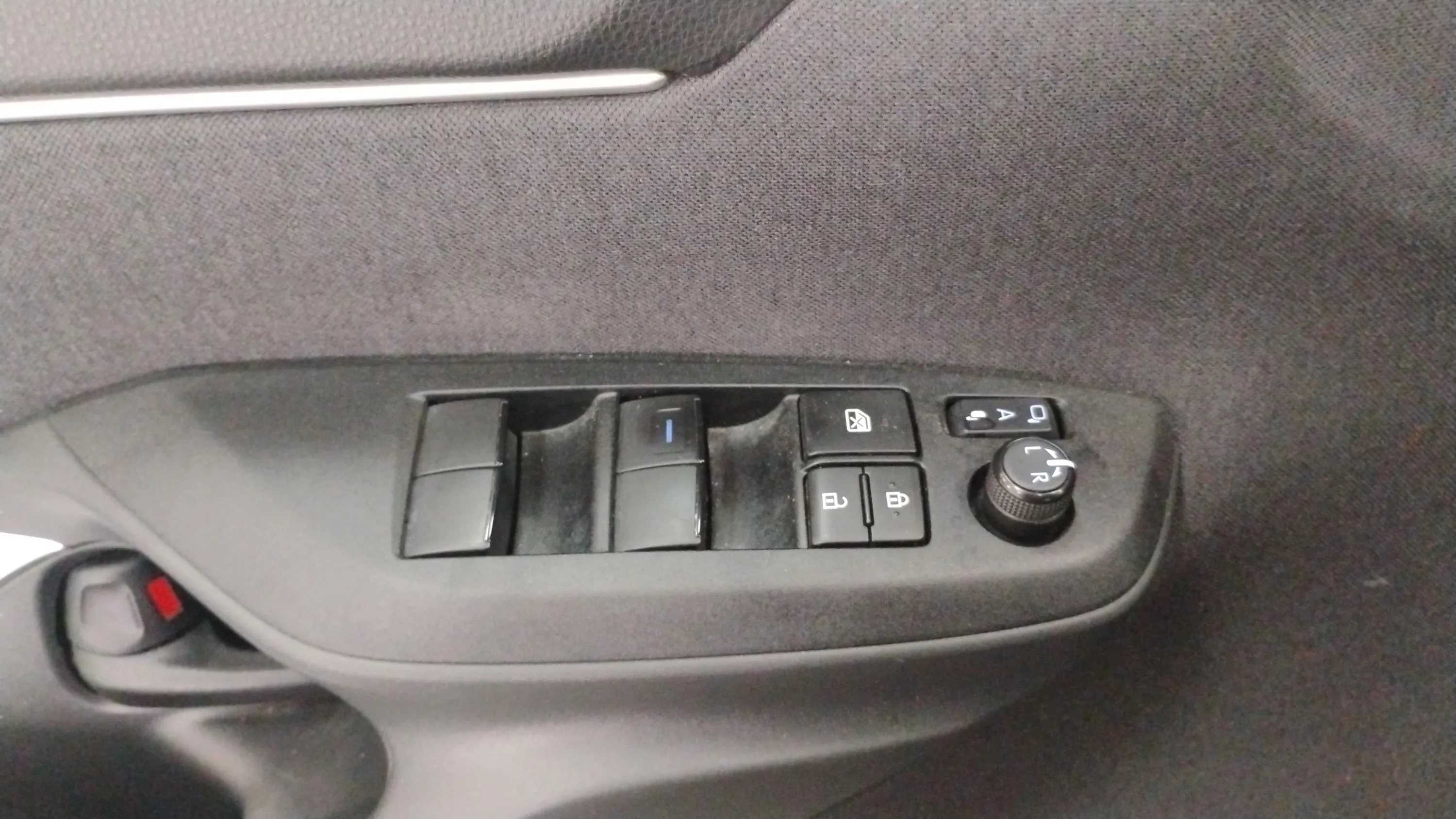 Toyota Yaris Cross 1.5 120H Active Tech - foto 19