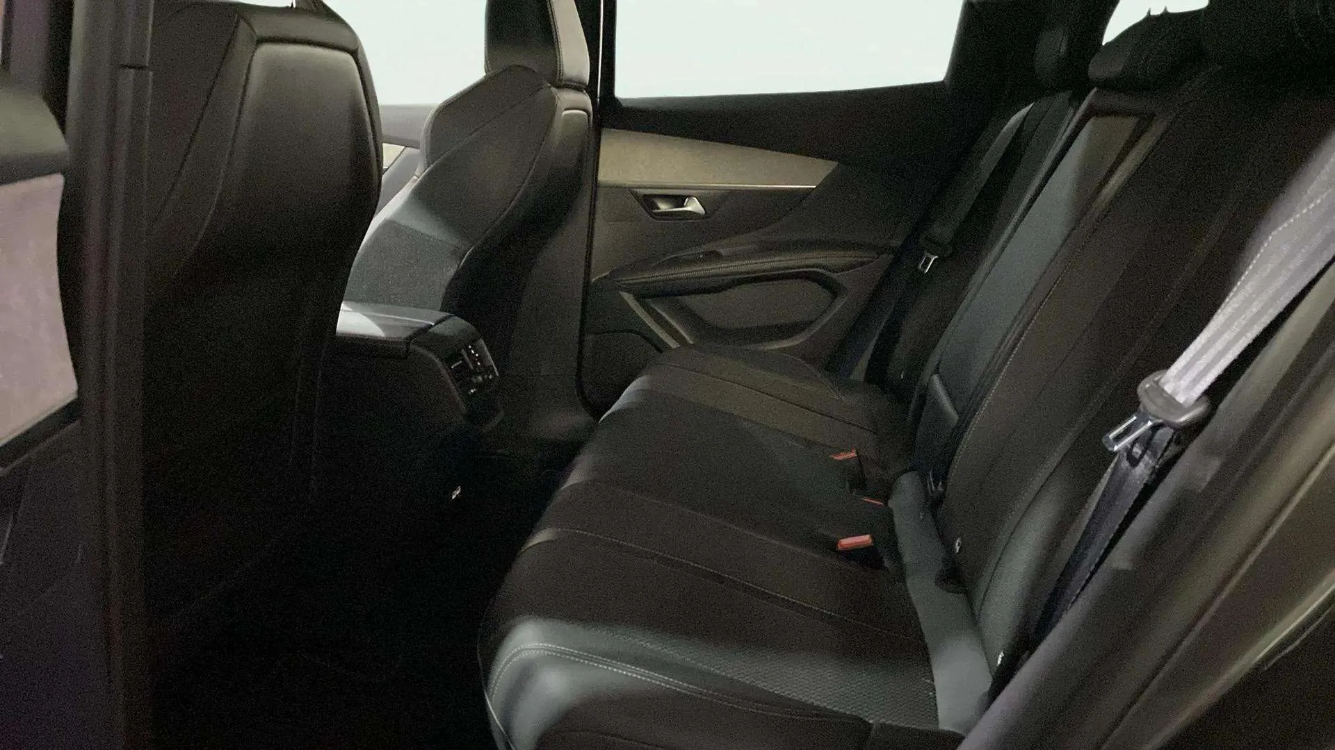 Peugeot 3008 1.5 BlueHDi GT EAT8 - foto 8