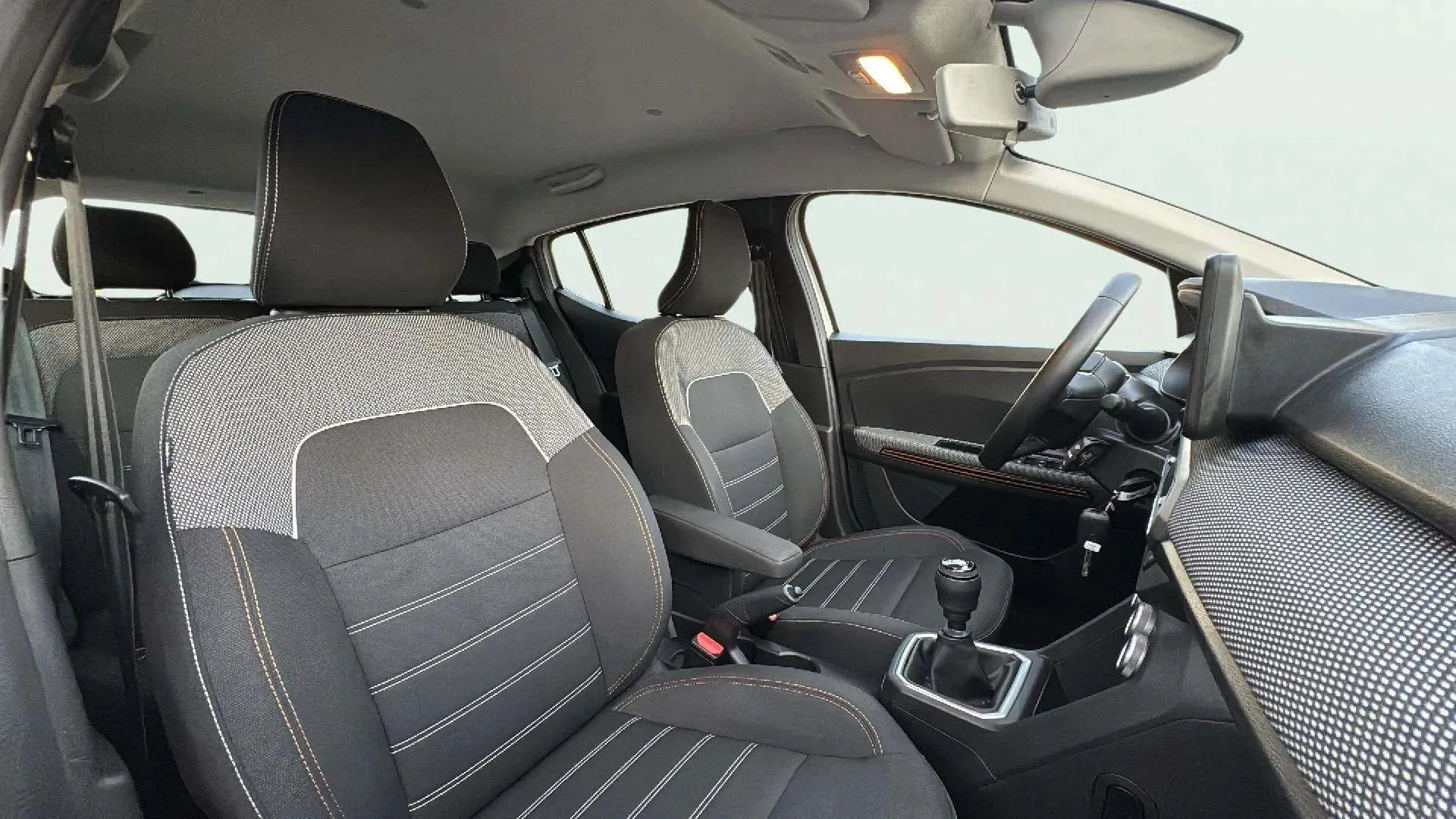 Dacia Sandero Stepway Essential TCe (90V) - foto 13
