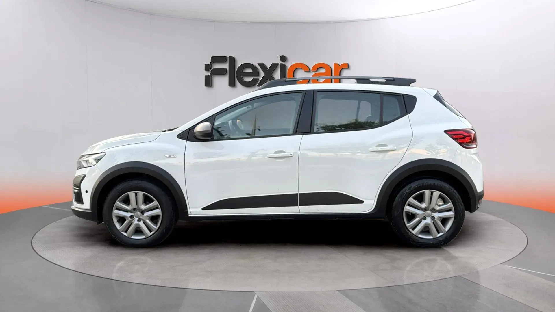 Dacia Sandero Stepway Essential TCe (90V) - foto 4