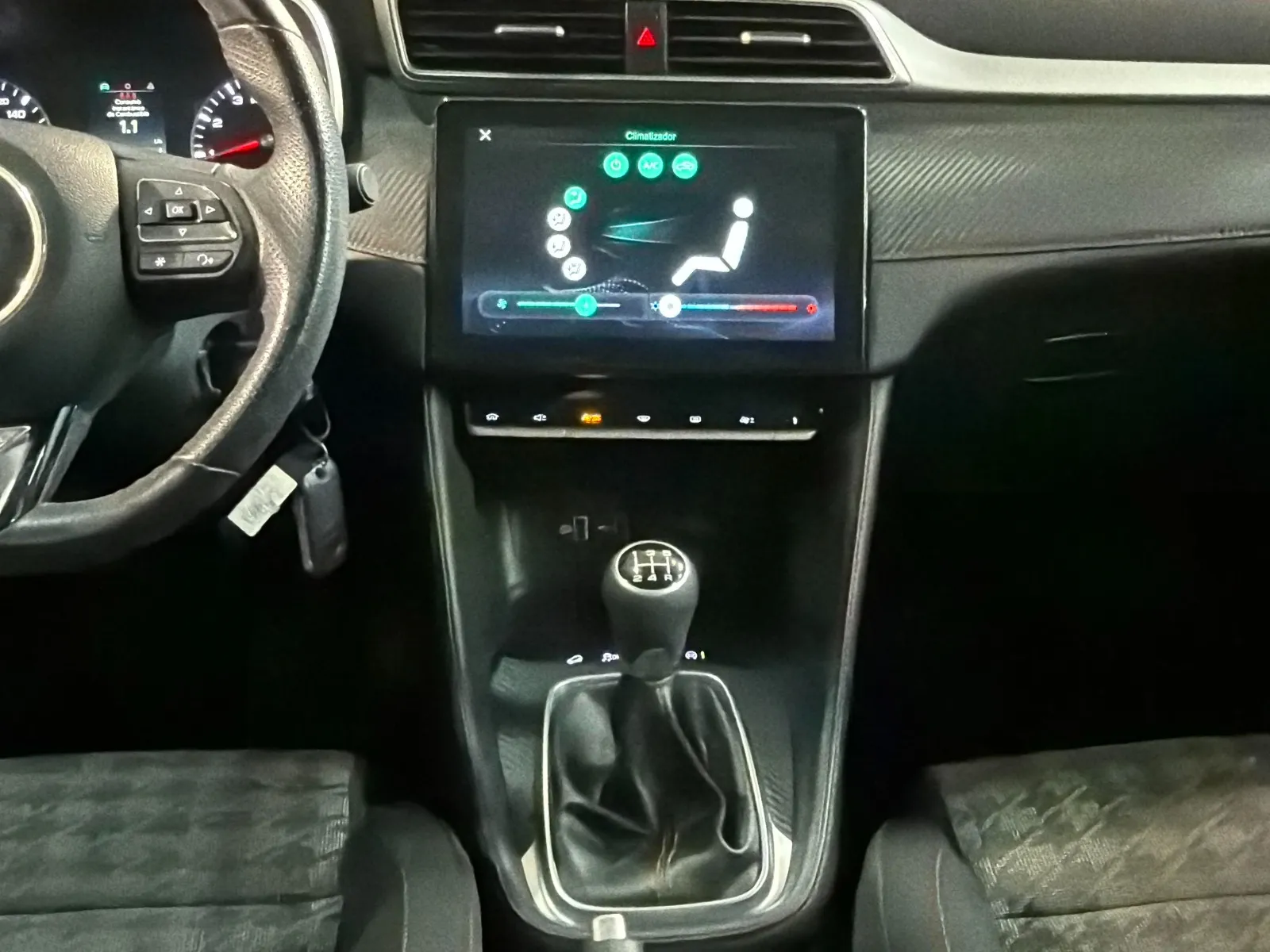 MG ZS 1.5 Luxury - foto 11