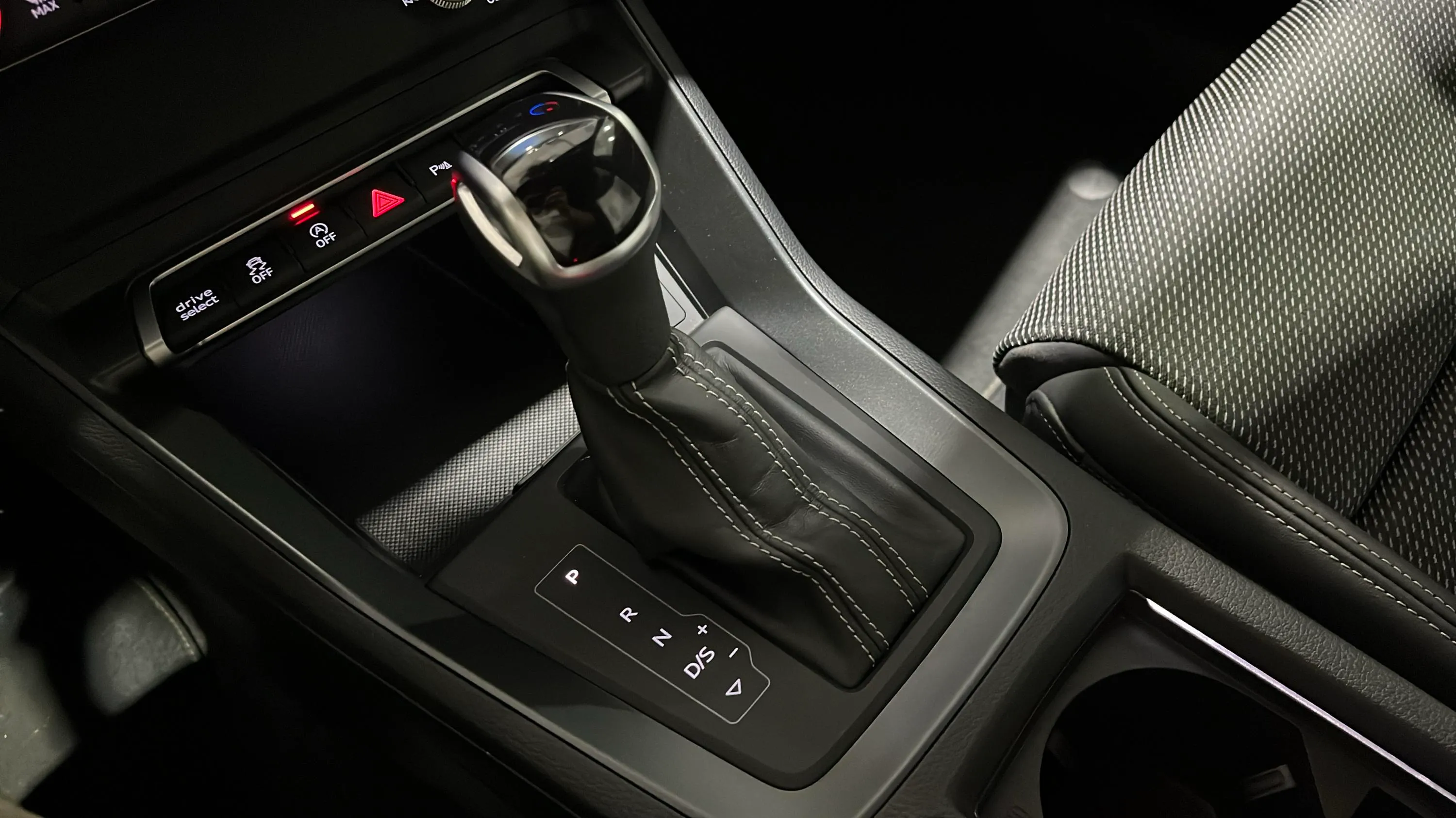 Audi Q3 40 TFSI quattro Black line - foto 27