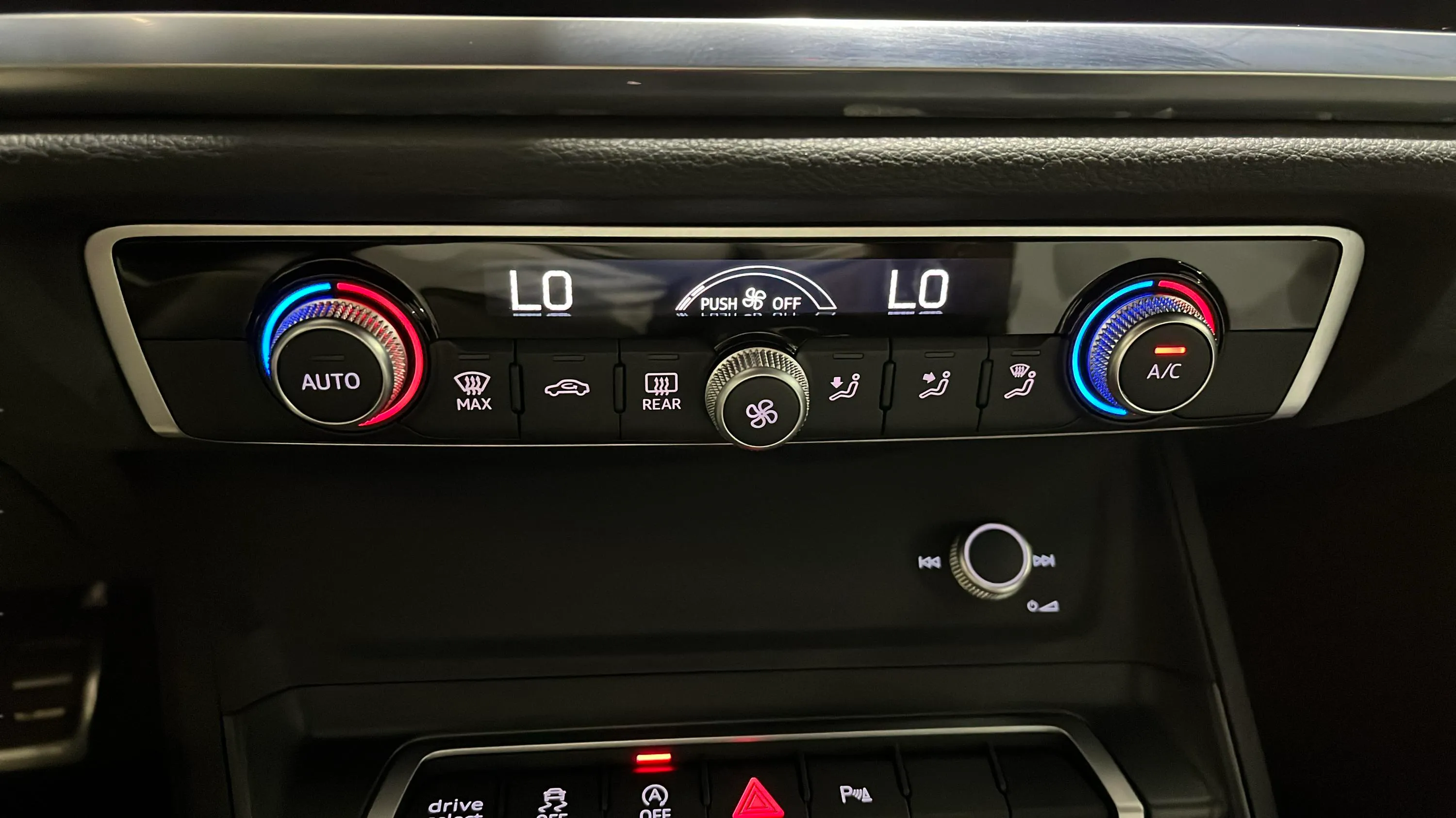 Audi Q3 40 TFSI quattro Black line - foto 26