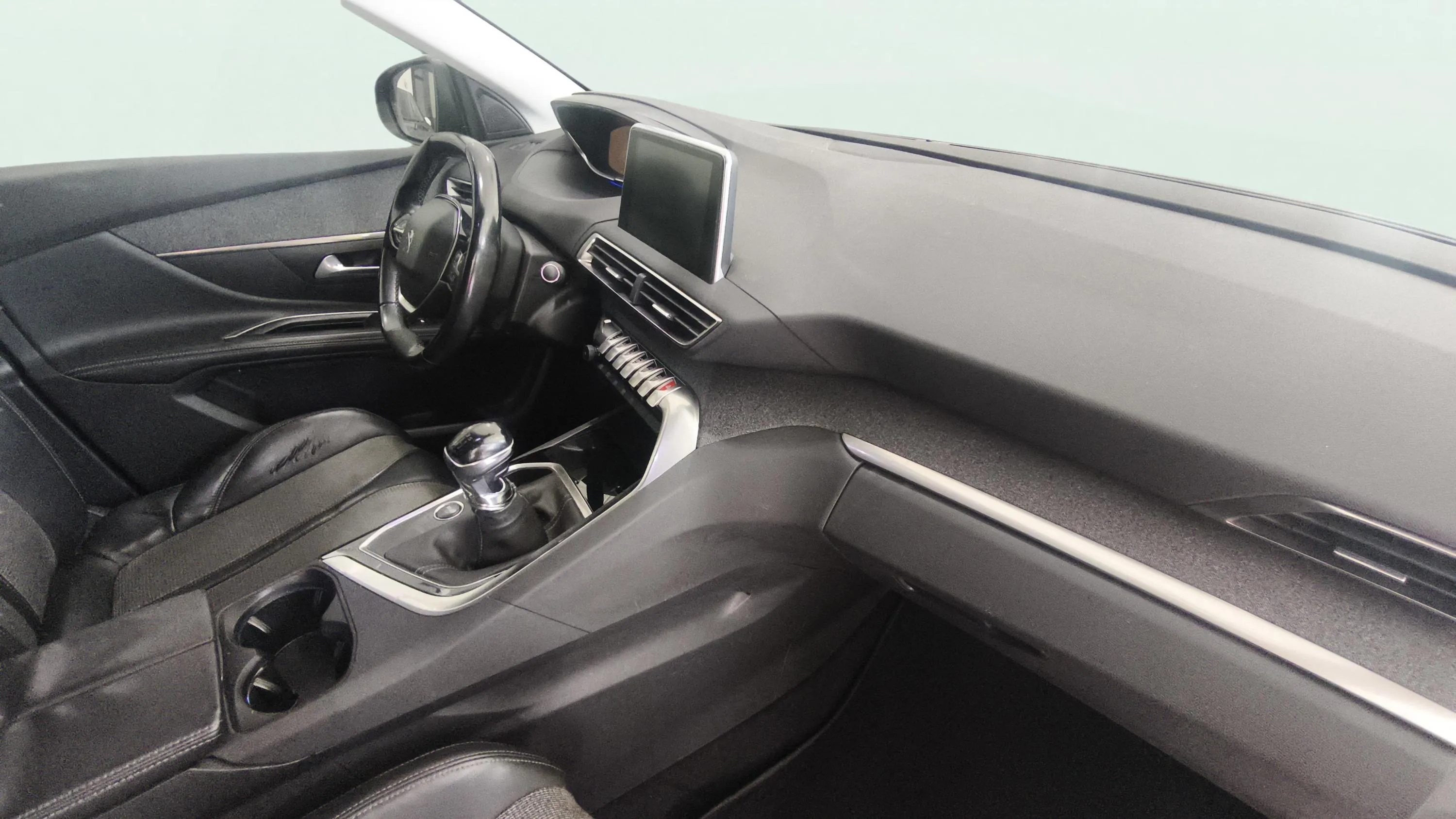 Peugeot 5008 Allure 1.5L BlueHDi - foto 8
