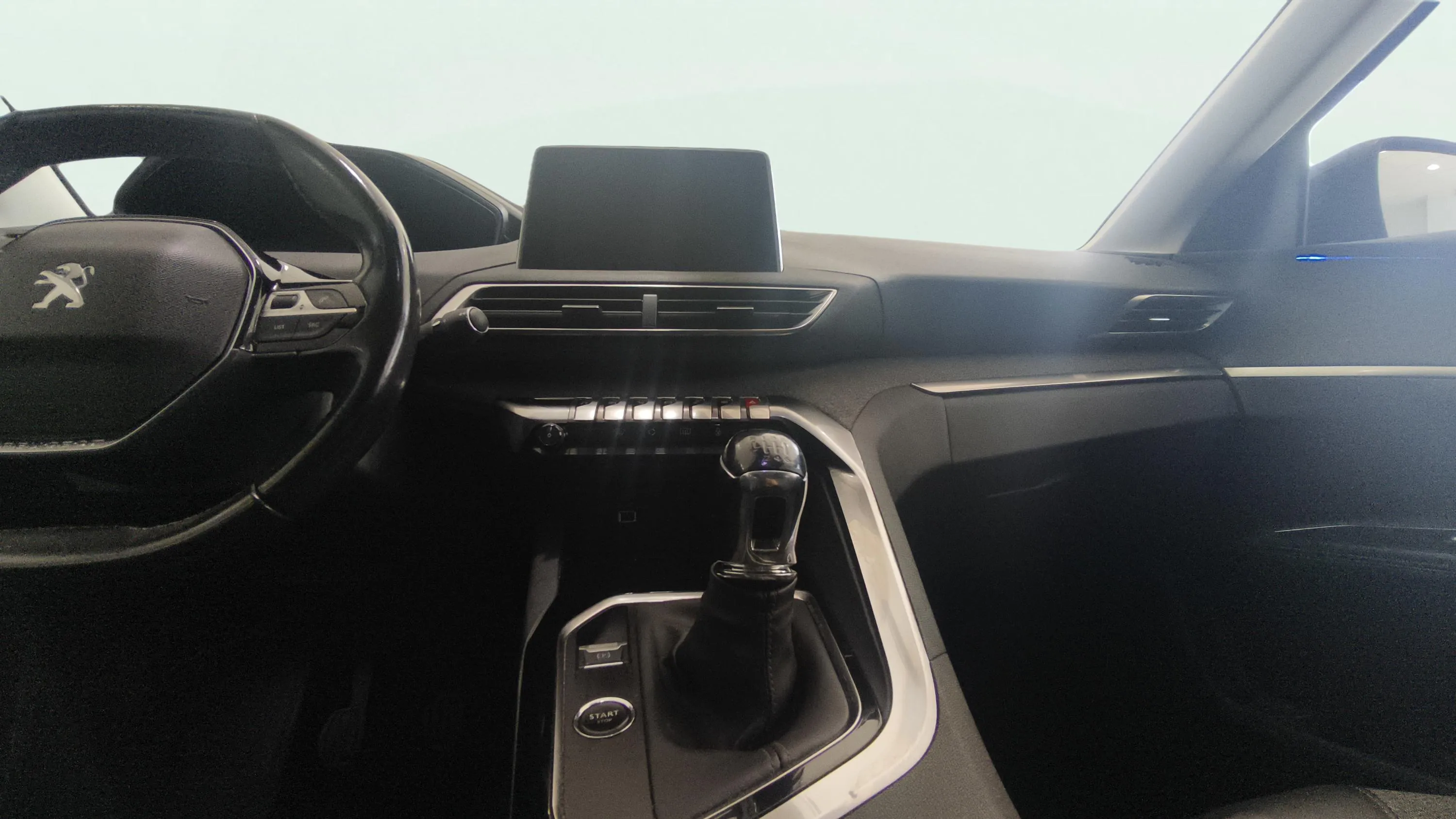 Peugeot 5008 Allure 1.5L BlueHDi - foto 12