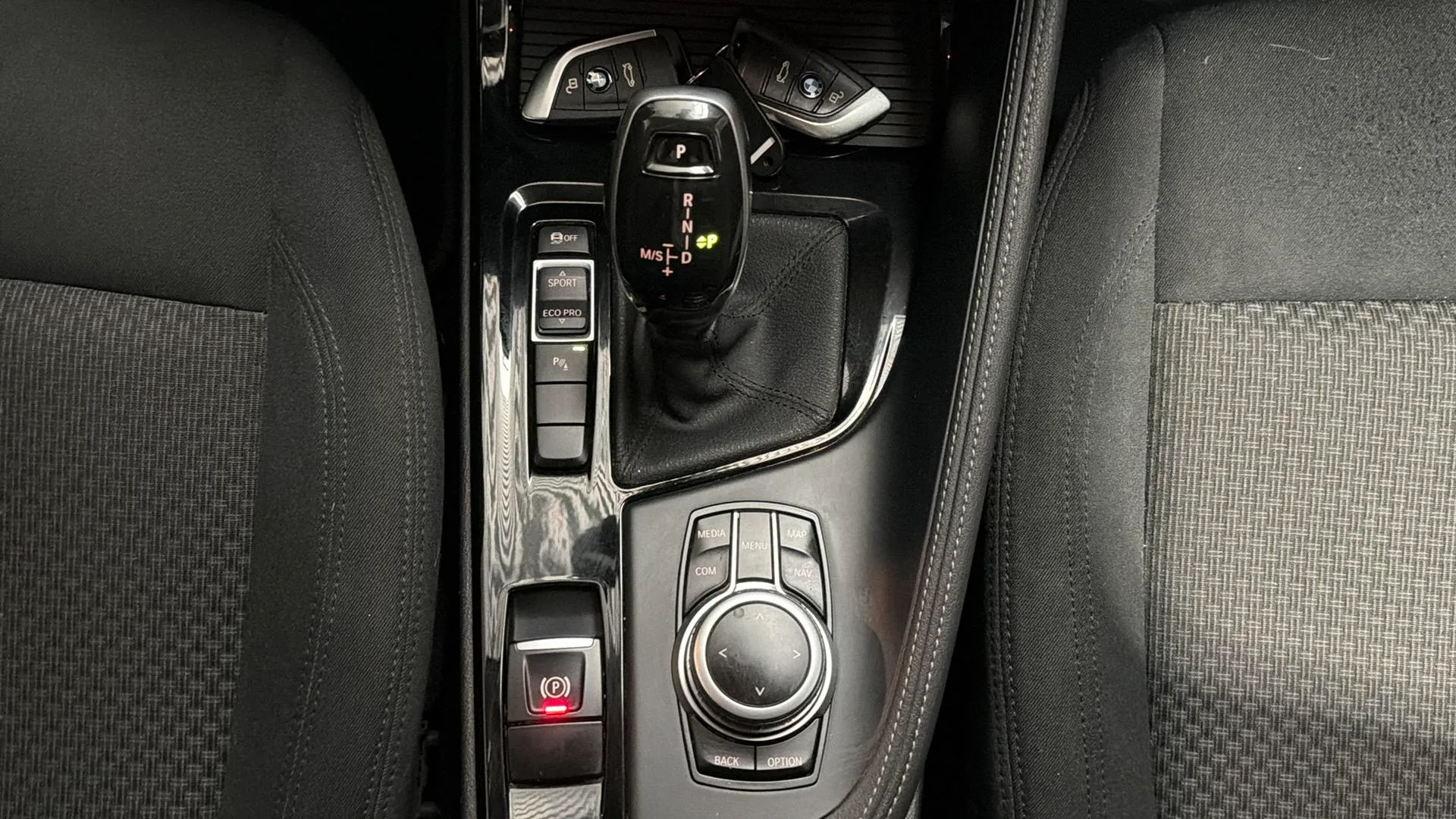 BMW X2 sDrive18d - foto 17