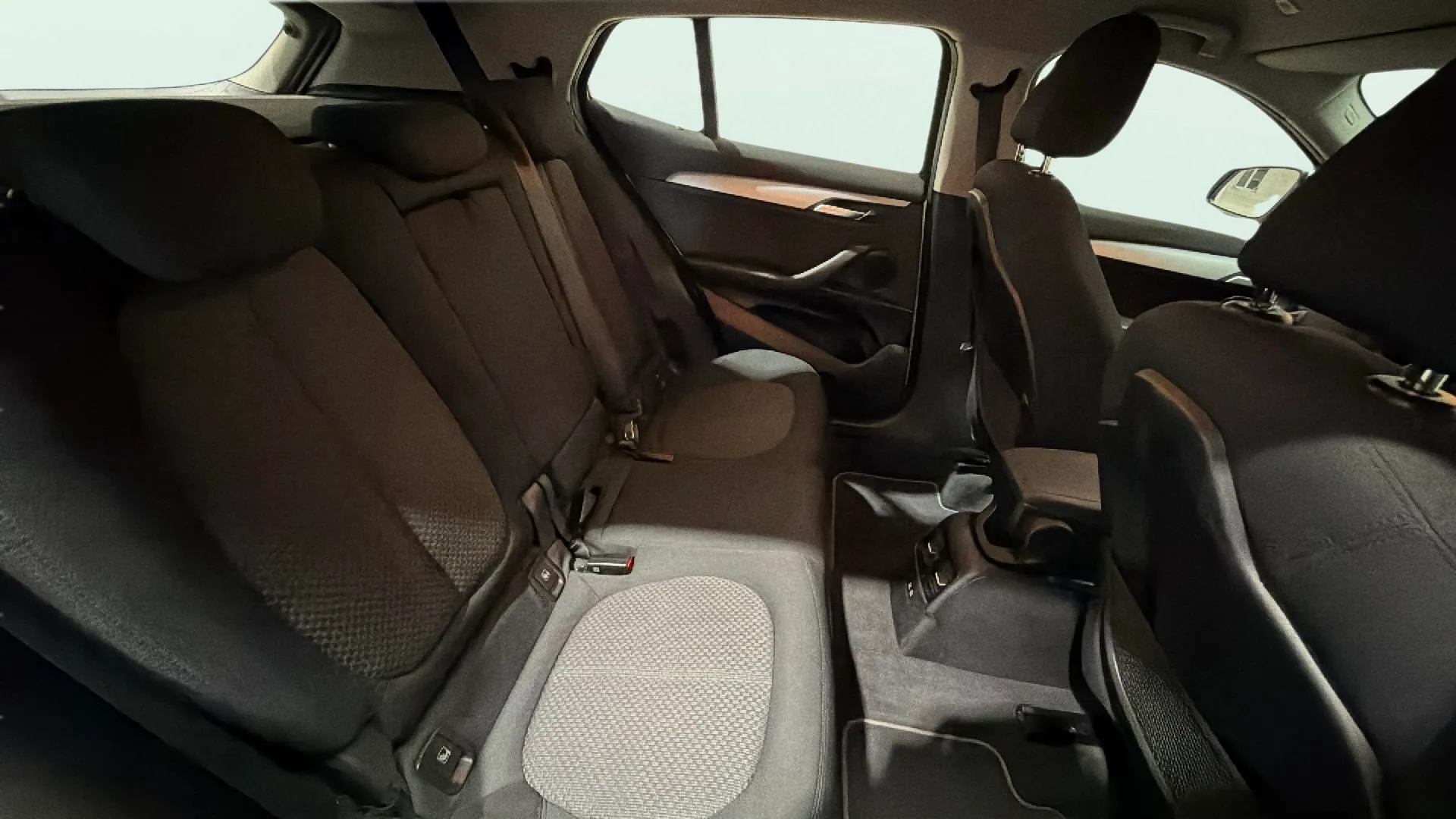 BMW X2 sDrive18d - foto 12