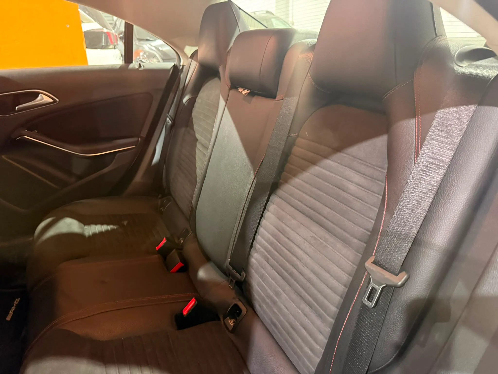 Mercedes-Benz CLA 180 - foto 6