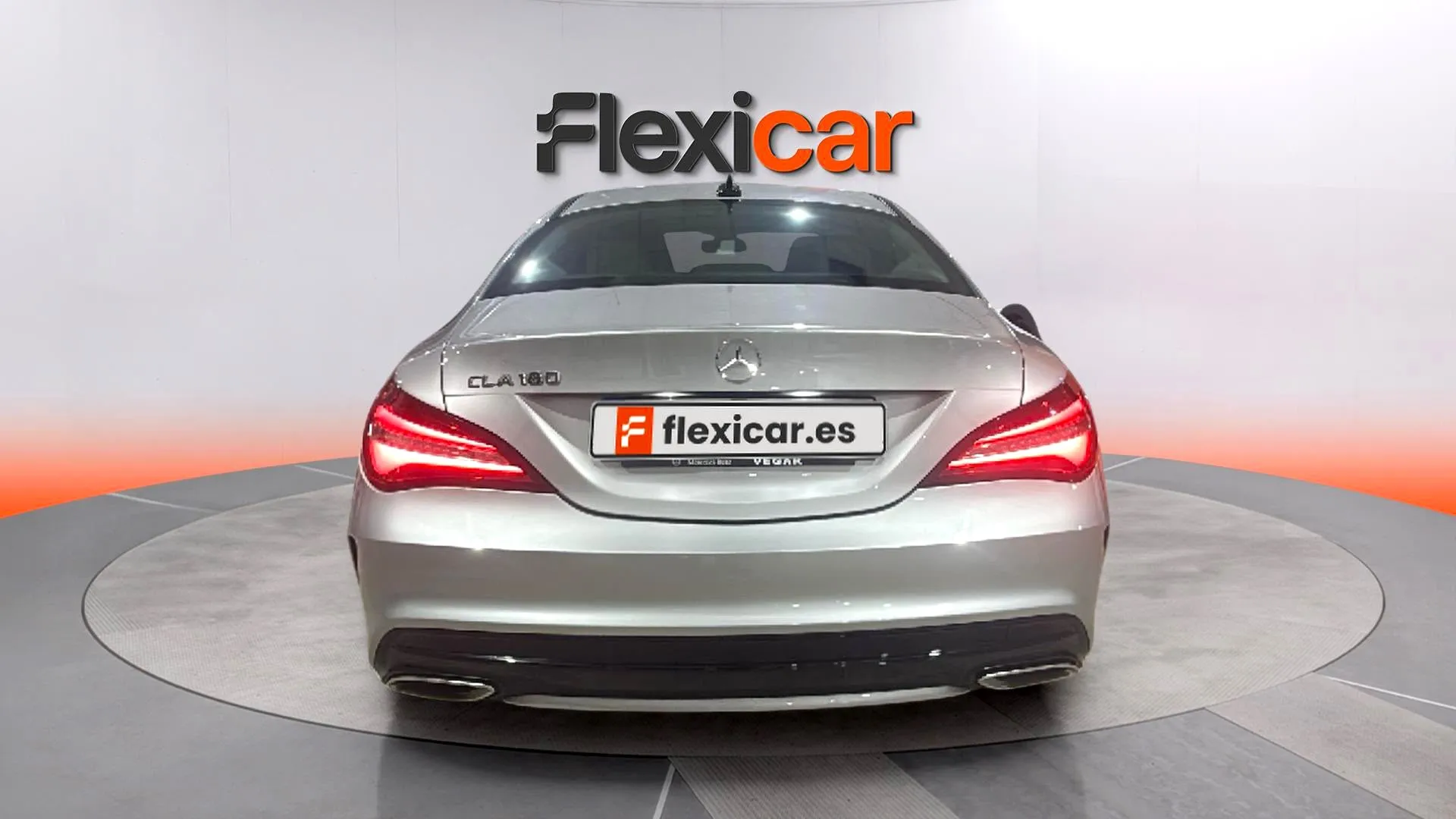 Mercedes-Benz CLA 180 - foto 4