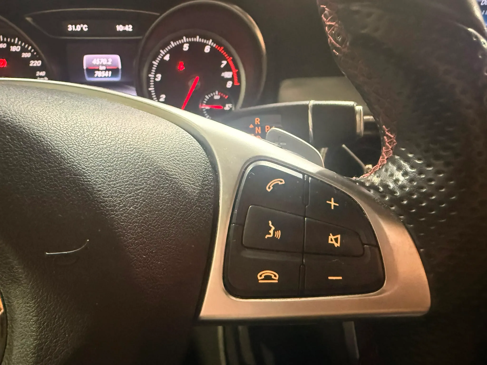 Mercedes-Benz CLA 180 - foto 19