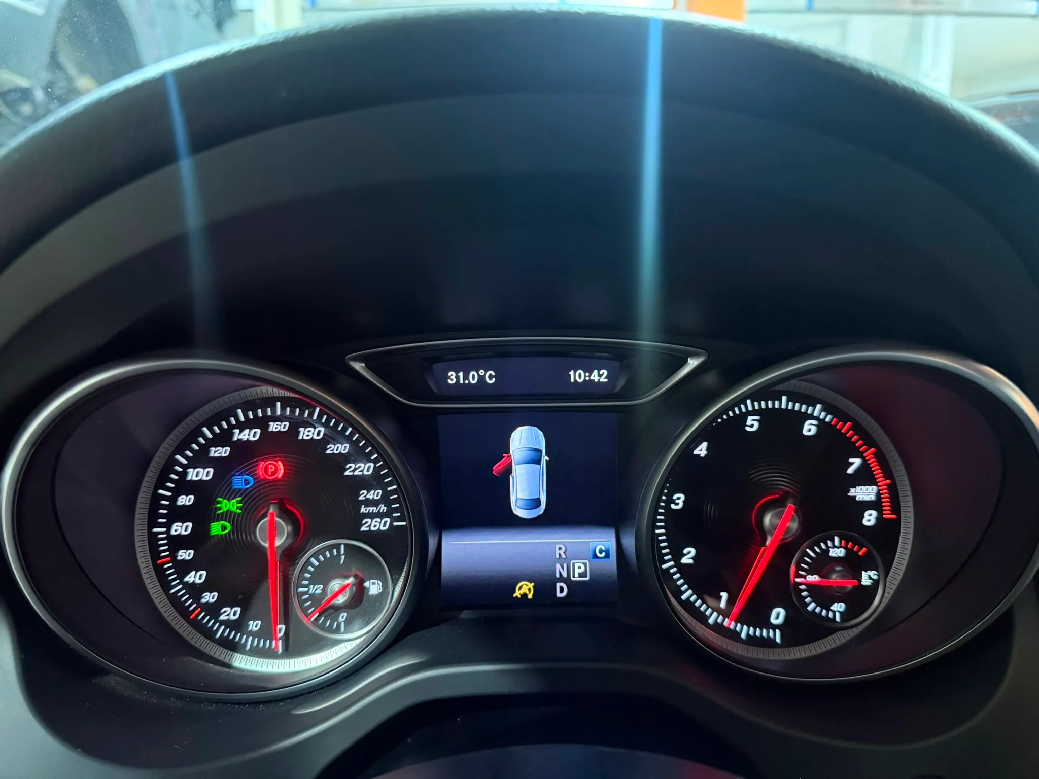 Mercedes-Benz CLA 180 - foto 8