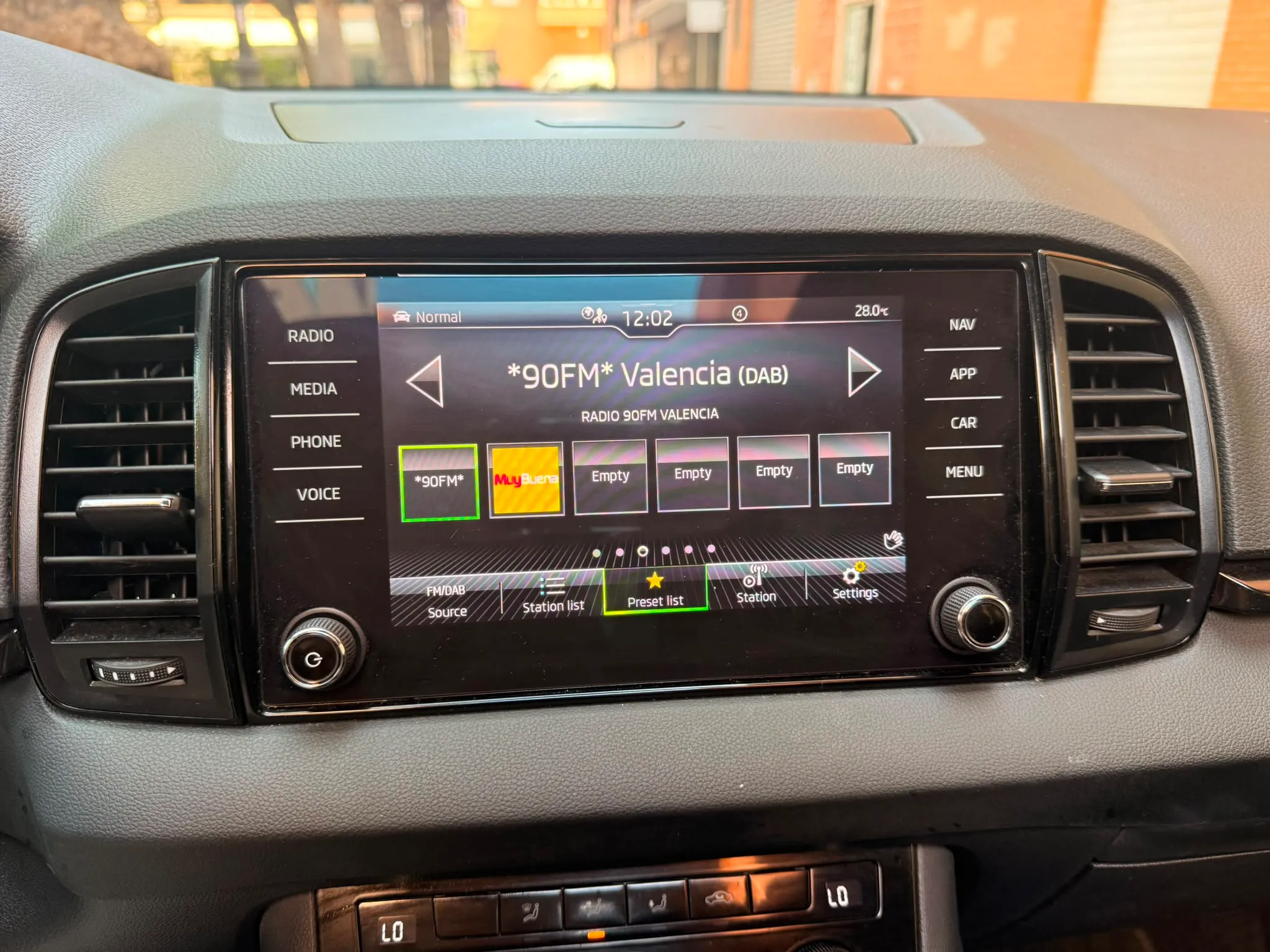 Škoda Karoq 1.5 TSI DSG ACT Sportline - foto 19
