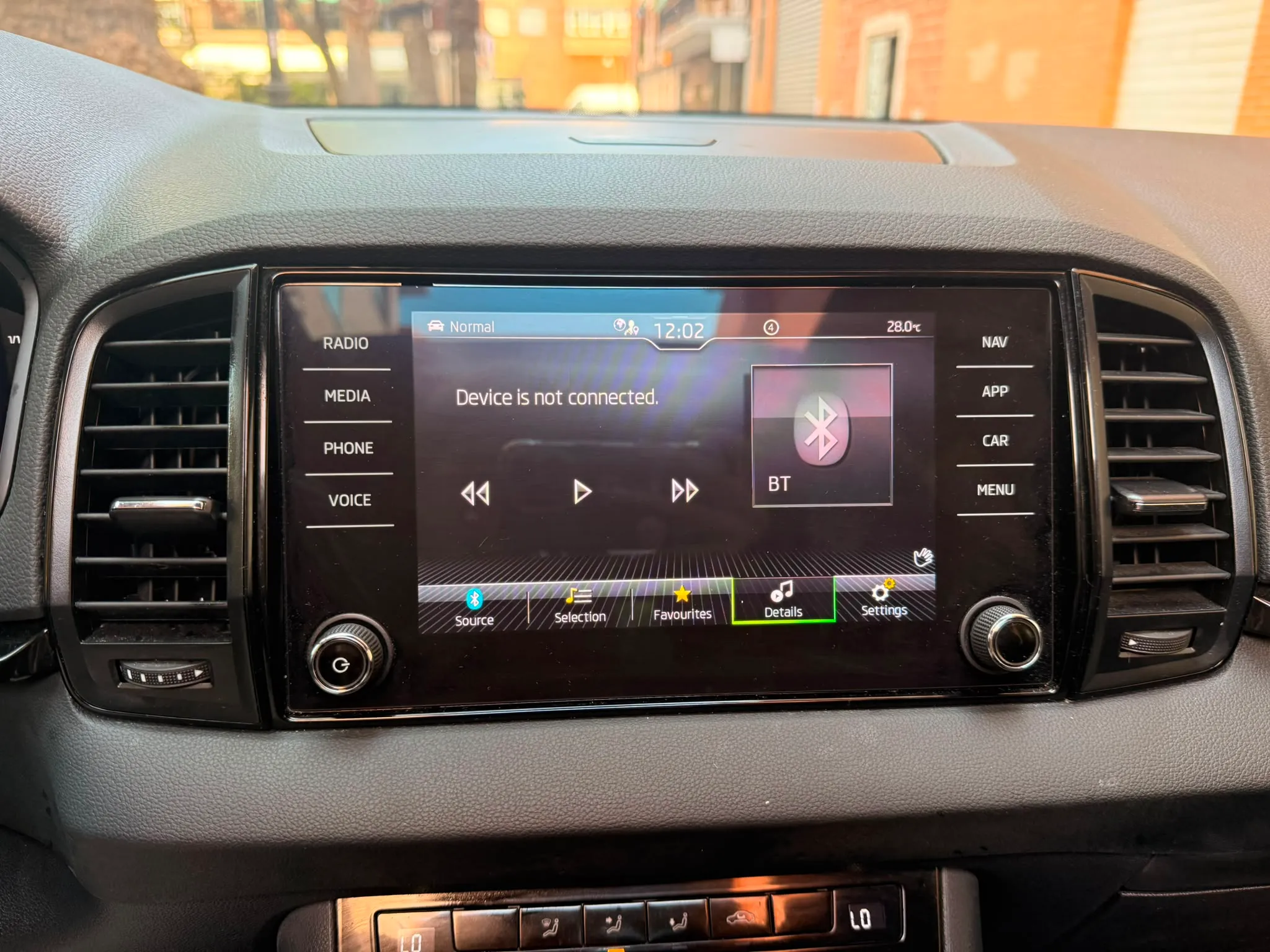 Škoda Karoq 1.5 TSI DSG ACT Sportline - foto 17