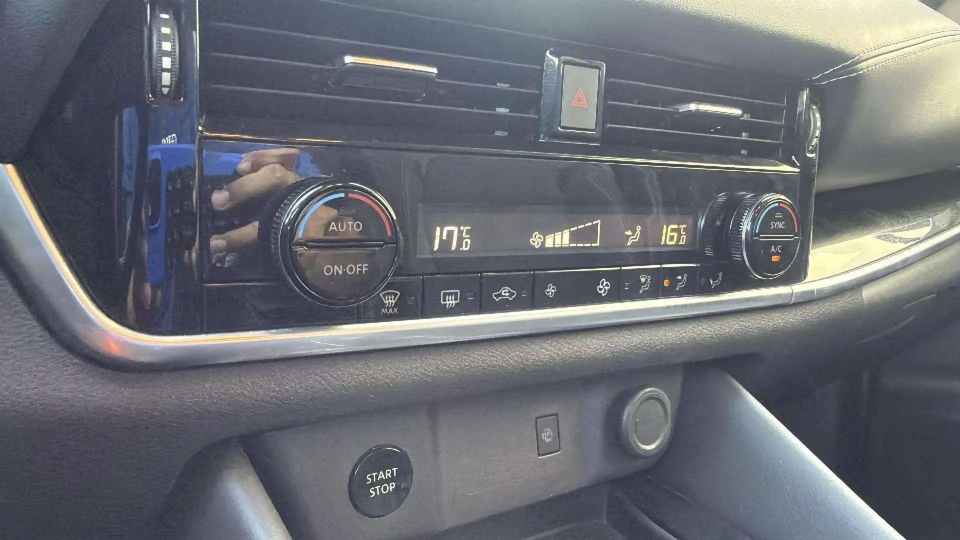 Nissan Qashqai E-POWER N-Connecta - foto 13