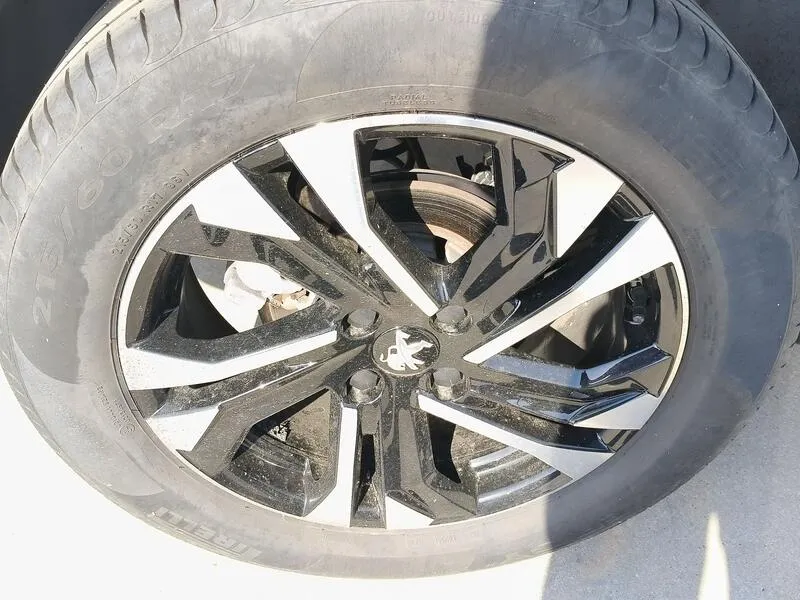 Peugeot 2008 PureTech Allure Pack - foto 42