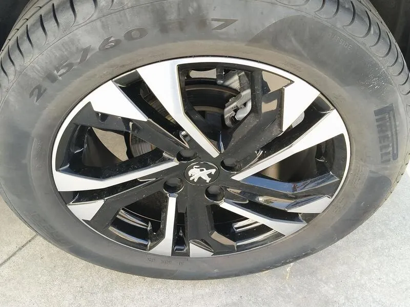 Peugeot 2008 PureTech Allure Pack - foto 41