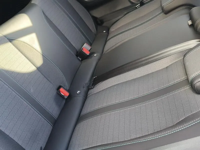 Peugeot 2008 PureTech Allure Pack - foto 13