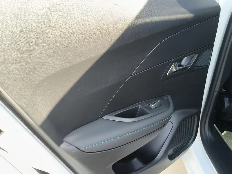 Peugeot 2008 PureTech Allure Pack - foto 12