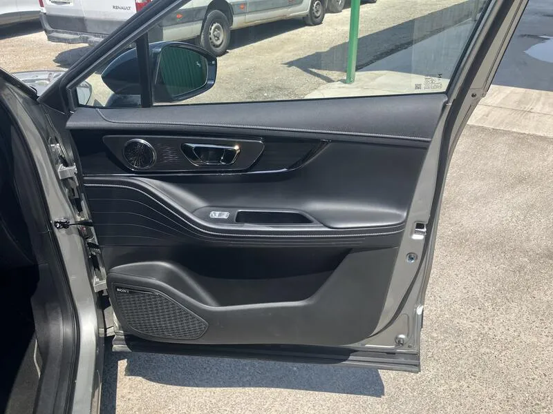 Omoda 5 1.6 T-GDi - foto 35