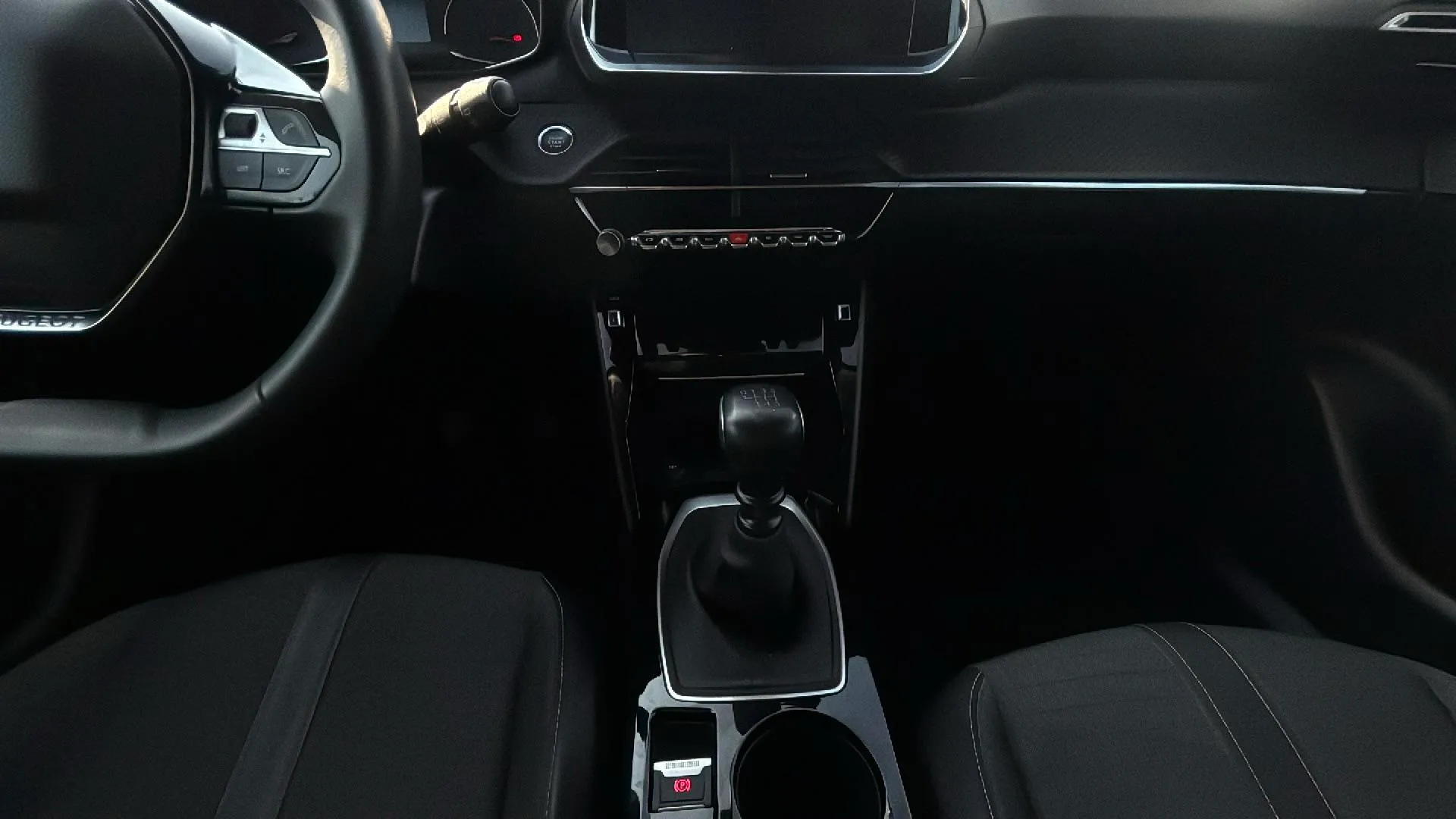 Peugeot 2008 Active Pack PureTech 100 BVM6 - foto 9