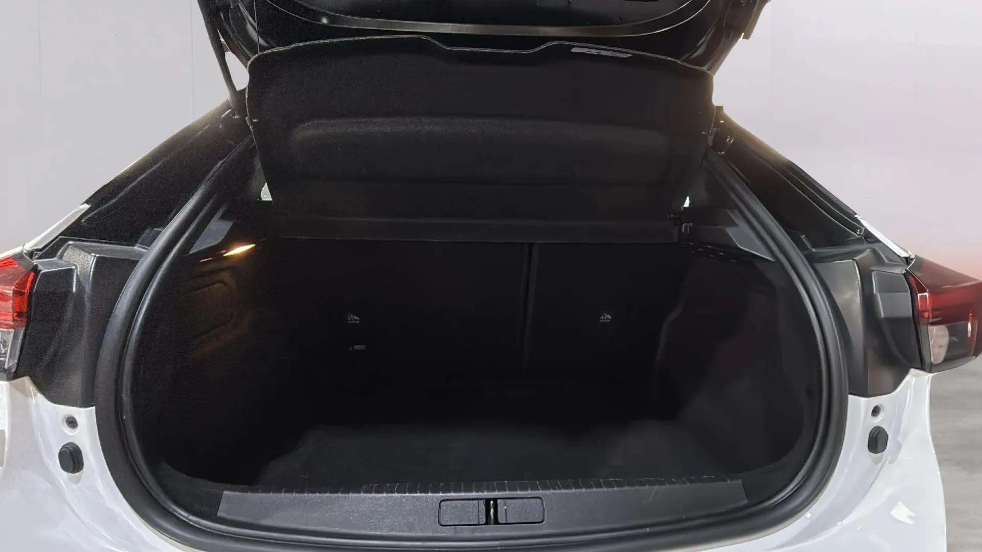 Opel Corsa 1.2T XHL Edition - foto 25