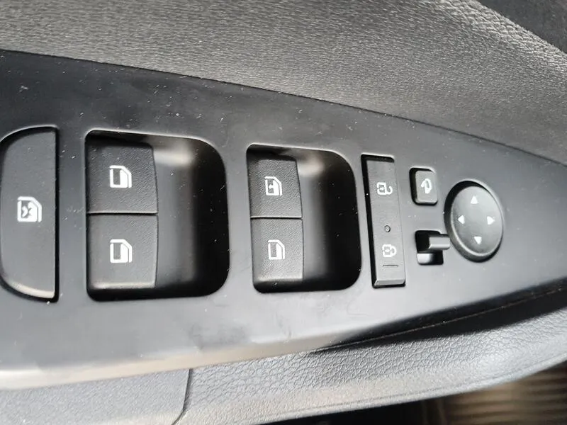 Kia Sportage 1.6 T-GDi Concept - foto 12