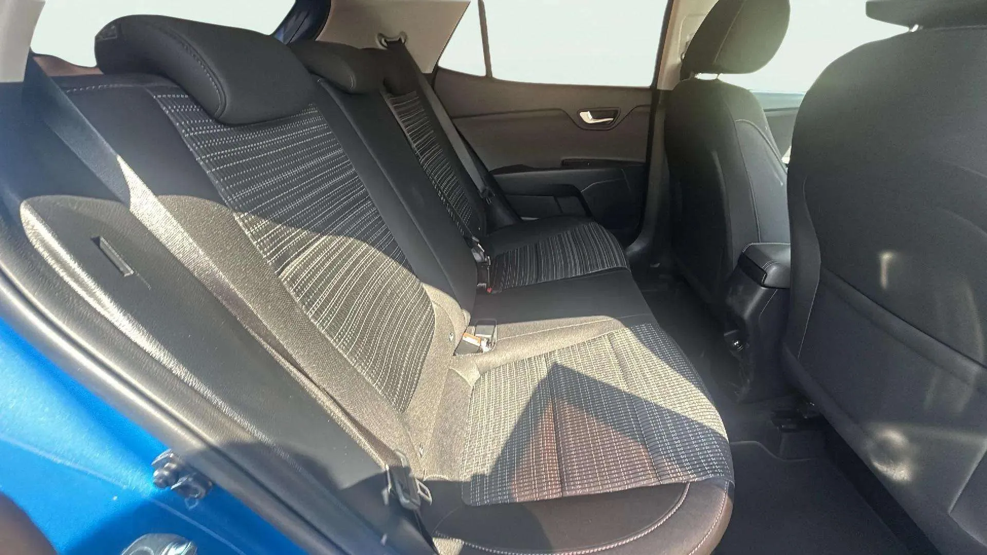 Kia Stonic 1.0 T-GDi MHEV Drive DCT - foto 18