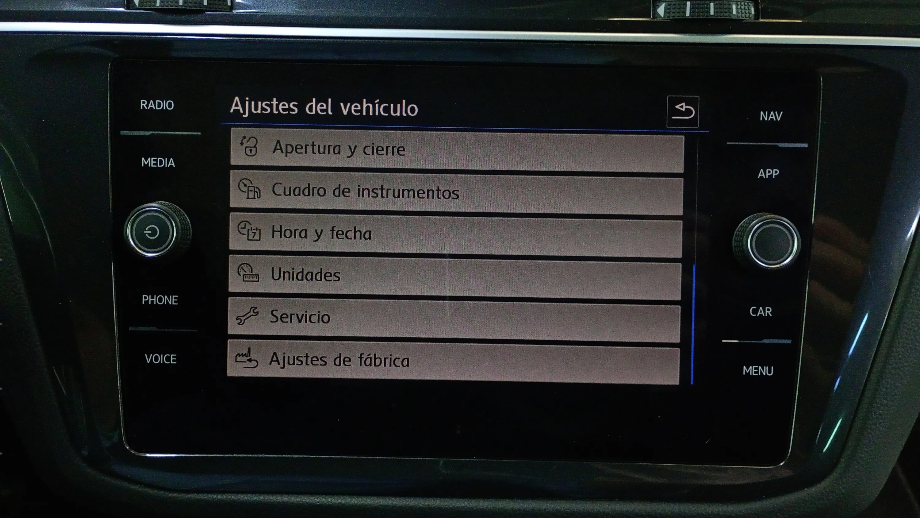 Volkswagen Tiguan Edition 1.4 TSI - foto 32