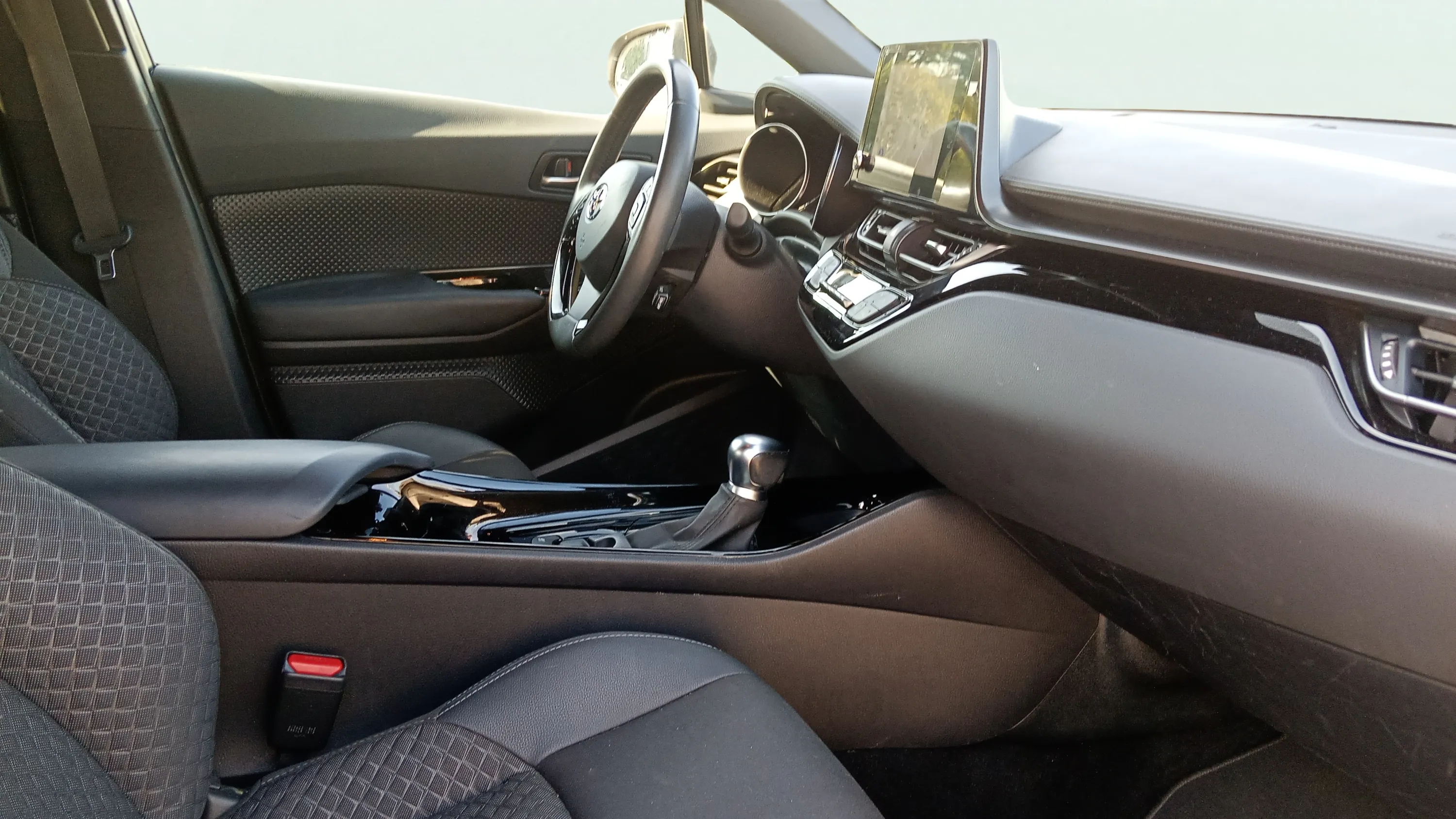 Toyota C-HR 1.8 125H Advance - foto 19