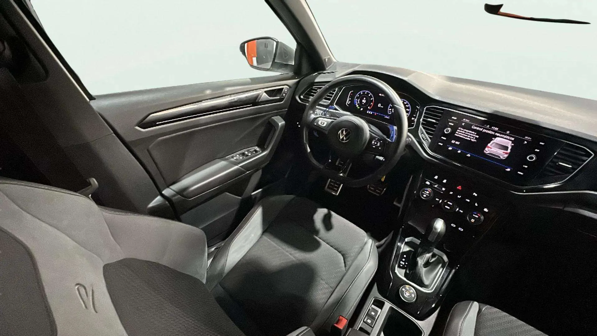 Volkswagen T-Roc R 2.0 TSI 4Motion DSG - foto 17