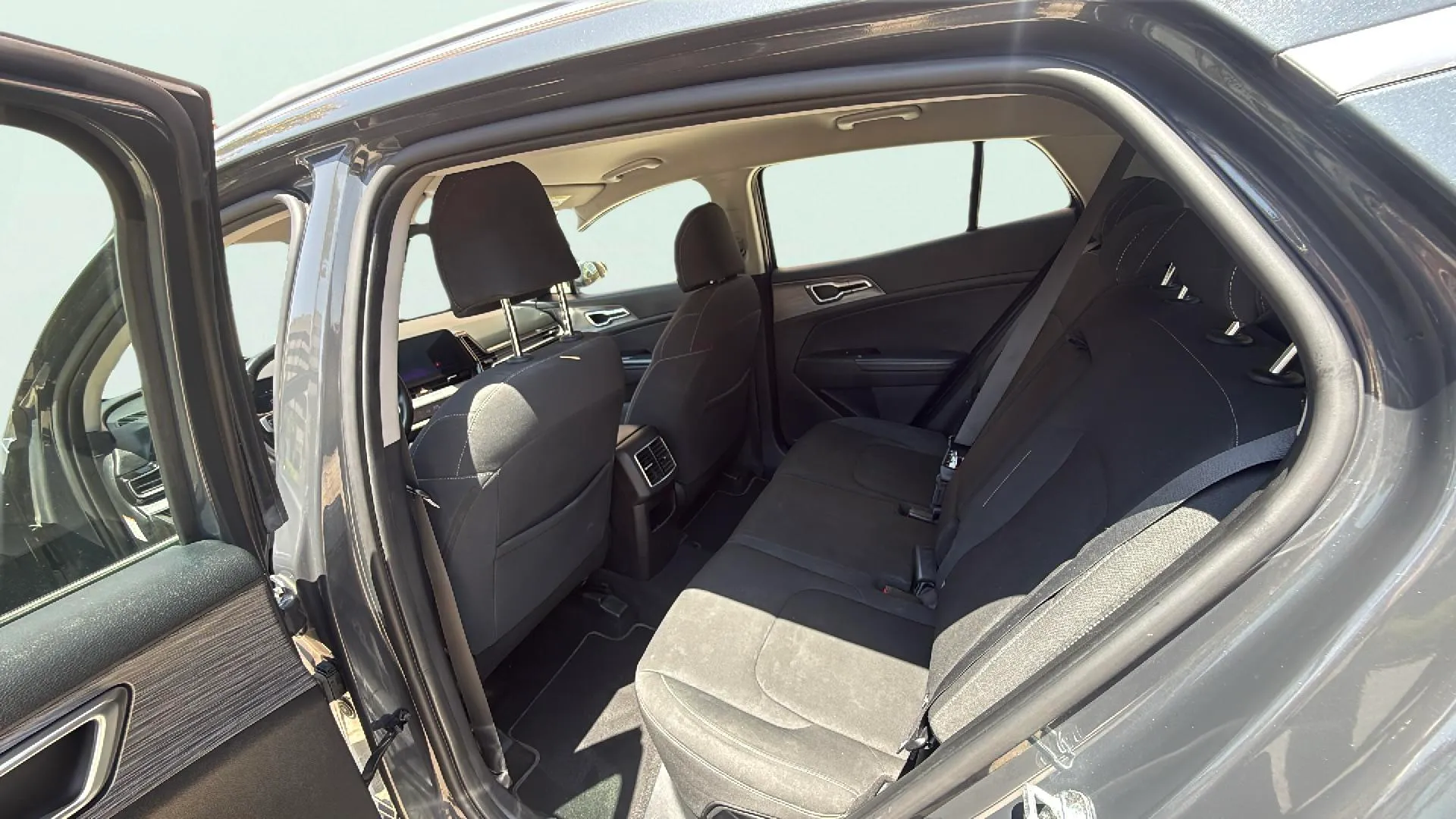 Kia Sportage 1.6 CRDi MHEV Business 4x2 - foto 14
