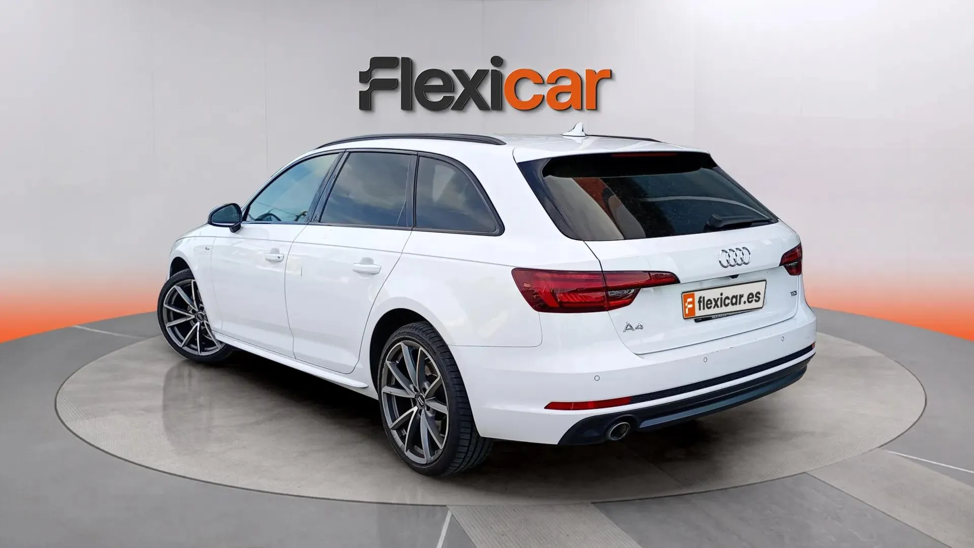 Audi A4 Avant Black line 35 TDI S tronic - foto 5