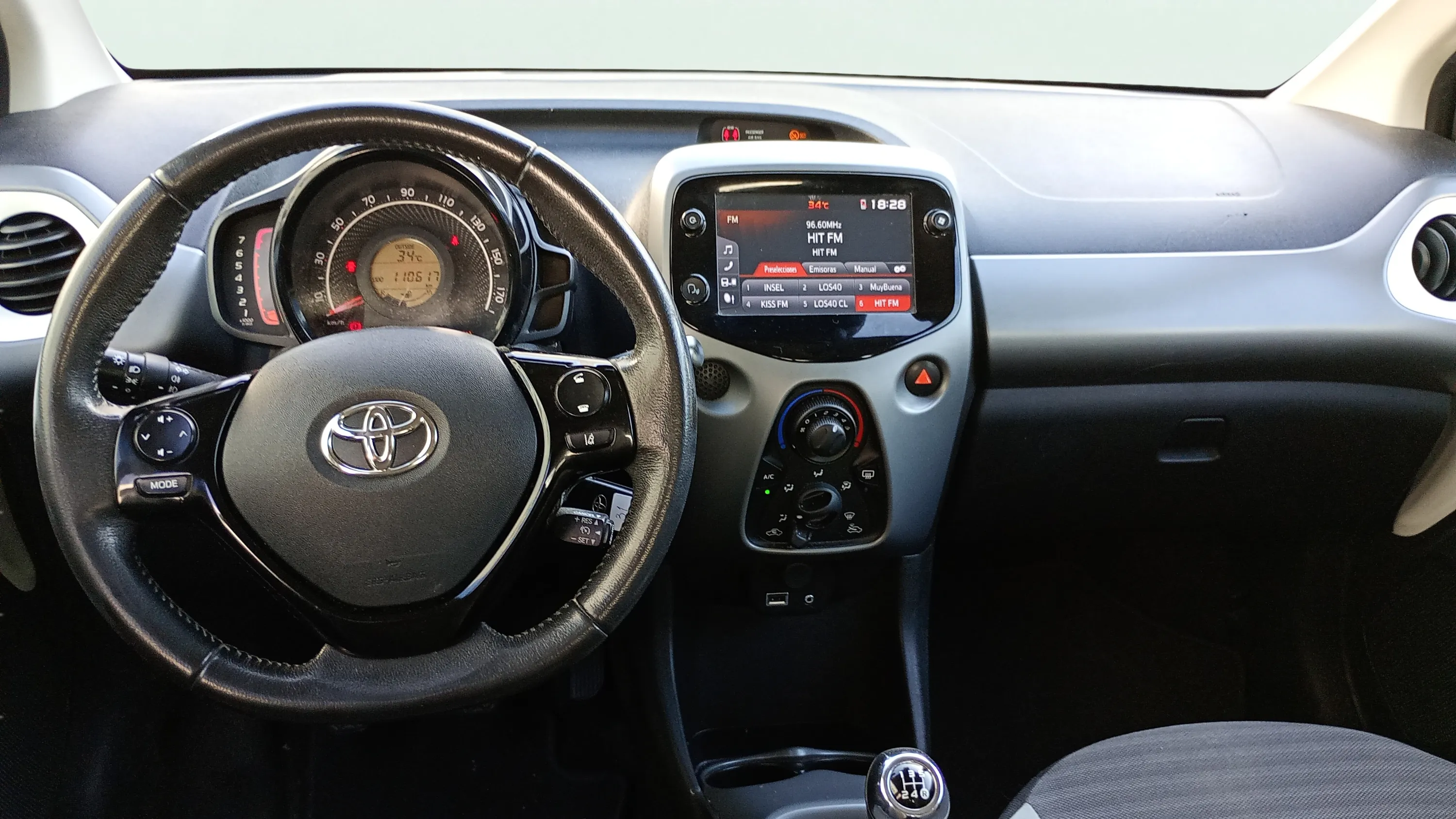 Toyota Aygo 1.0 70 x-cite - foto 8