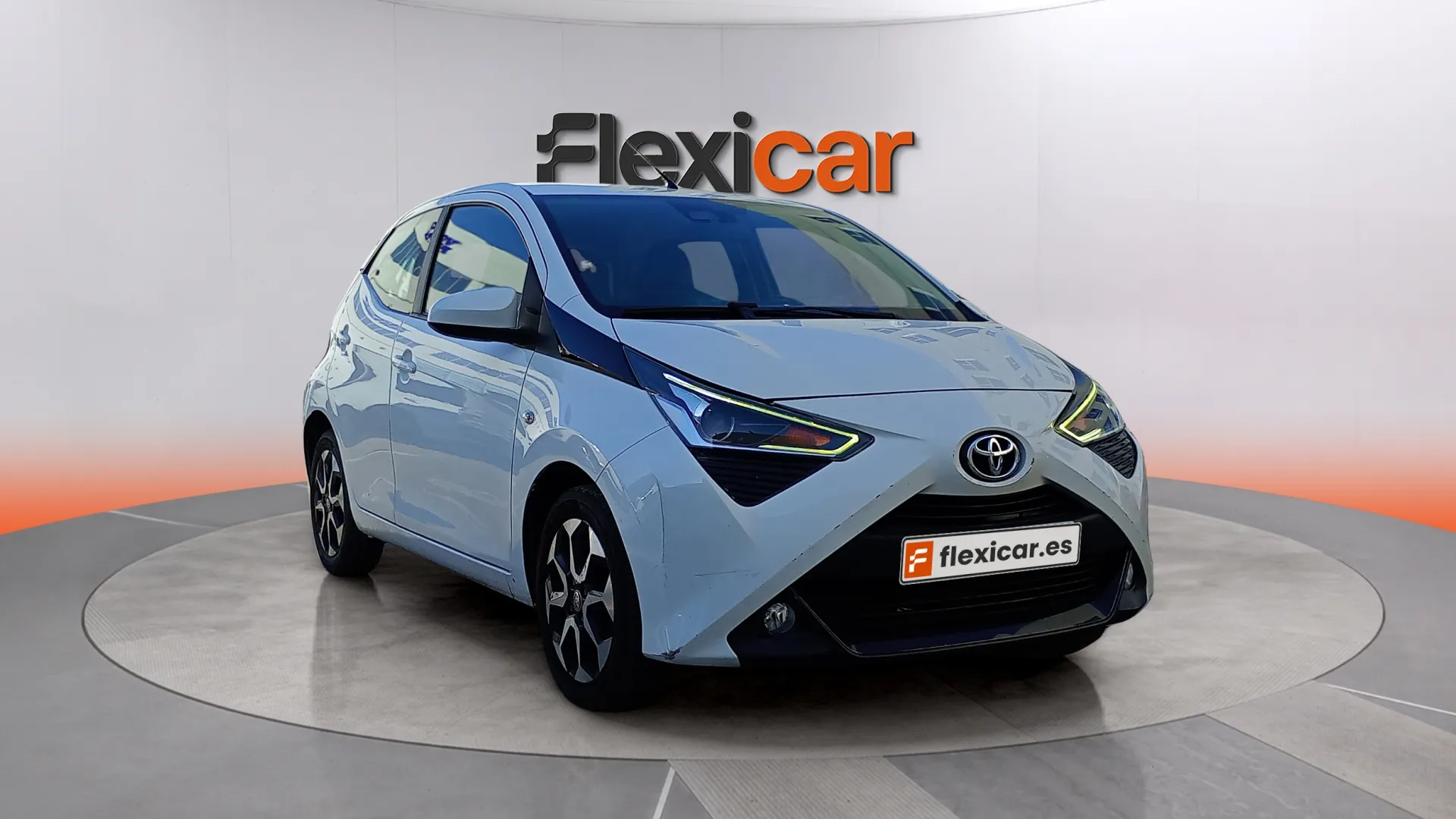 Toyota Aygo 1.0 70 x-cite - foto 1
