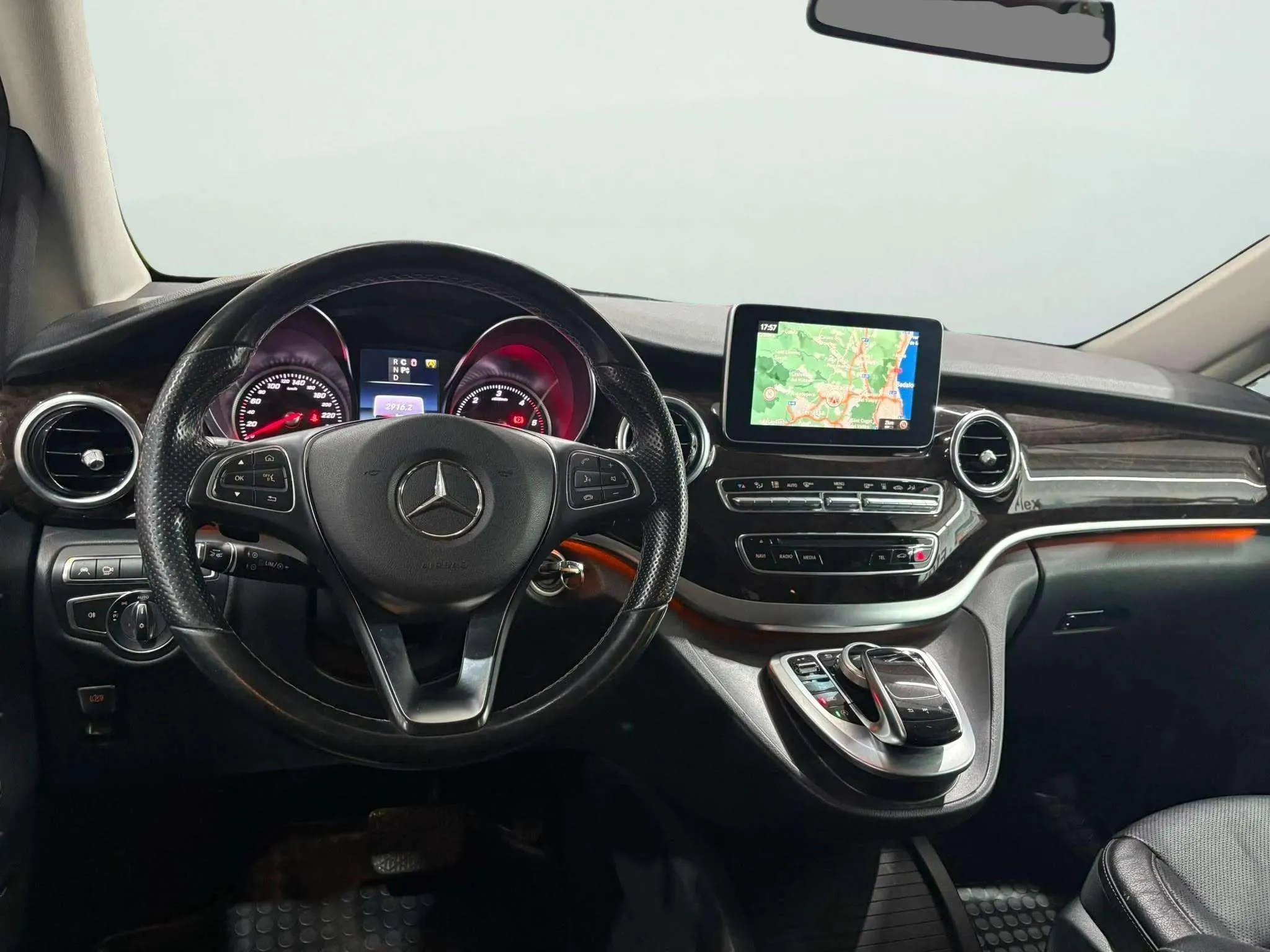Mercedes-Benz Clase V 250 d Avantgarde Largo - foto 10